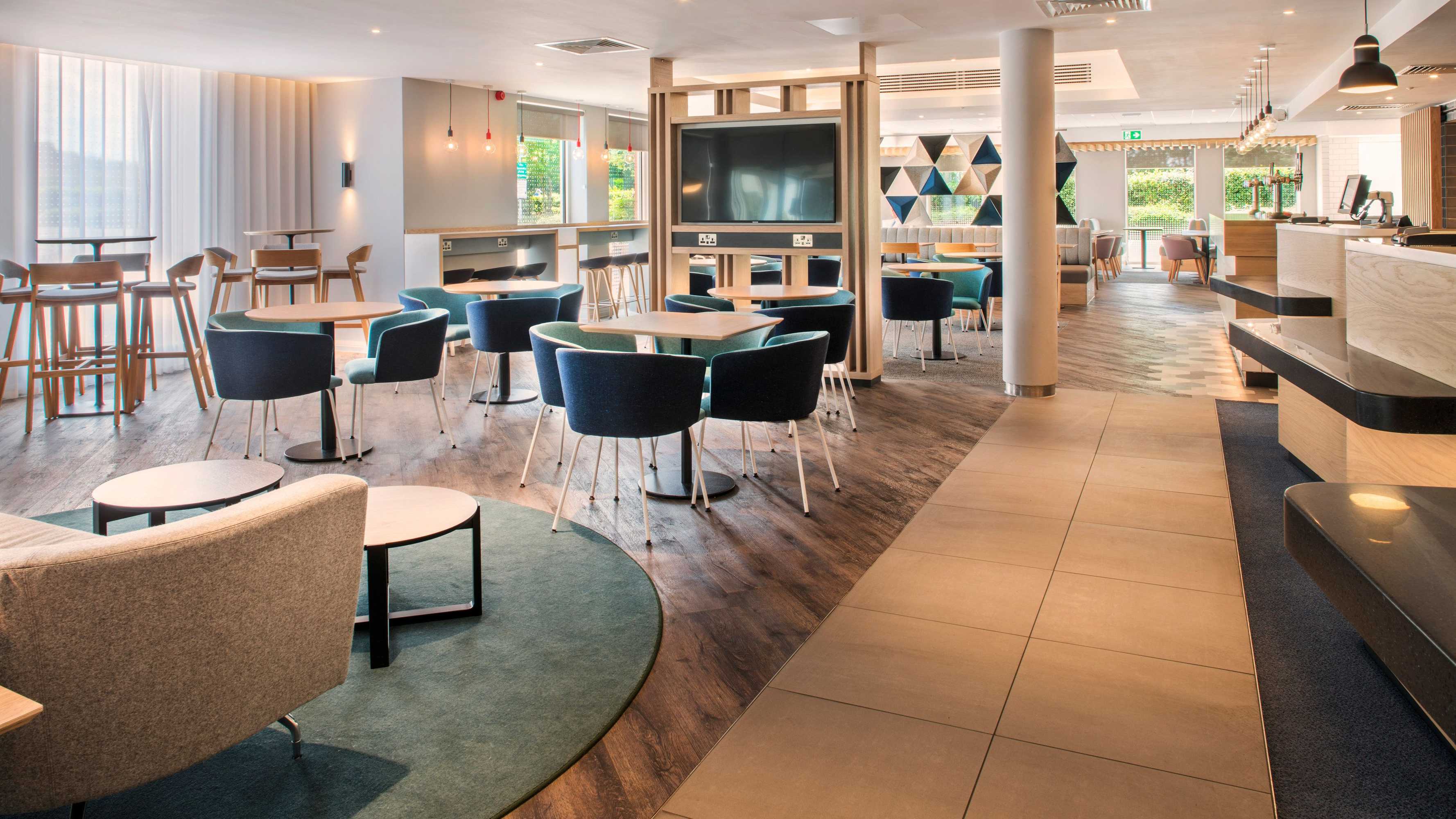Gift card for Holiday Inn Express Oxford-Kassam Stadium by Ihg Gift card for Holiday Inn Express Oxford-Kassam Stadium by Ihg