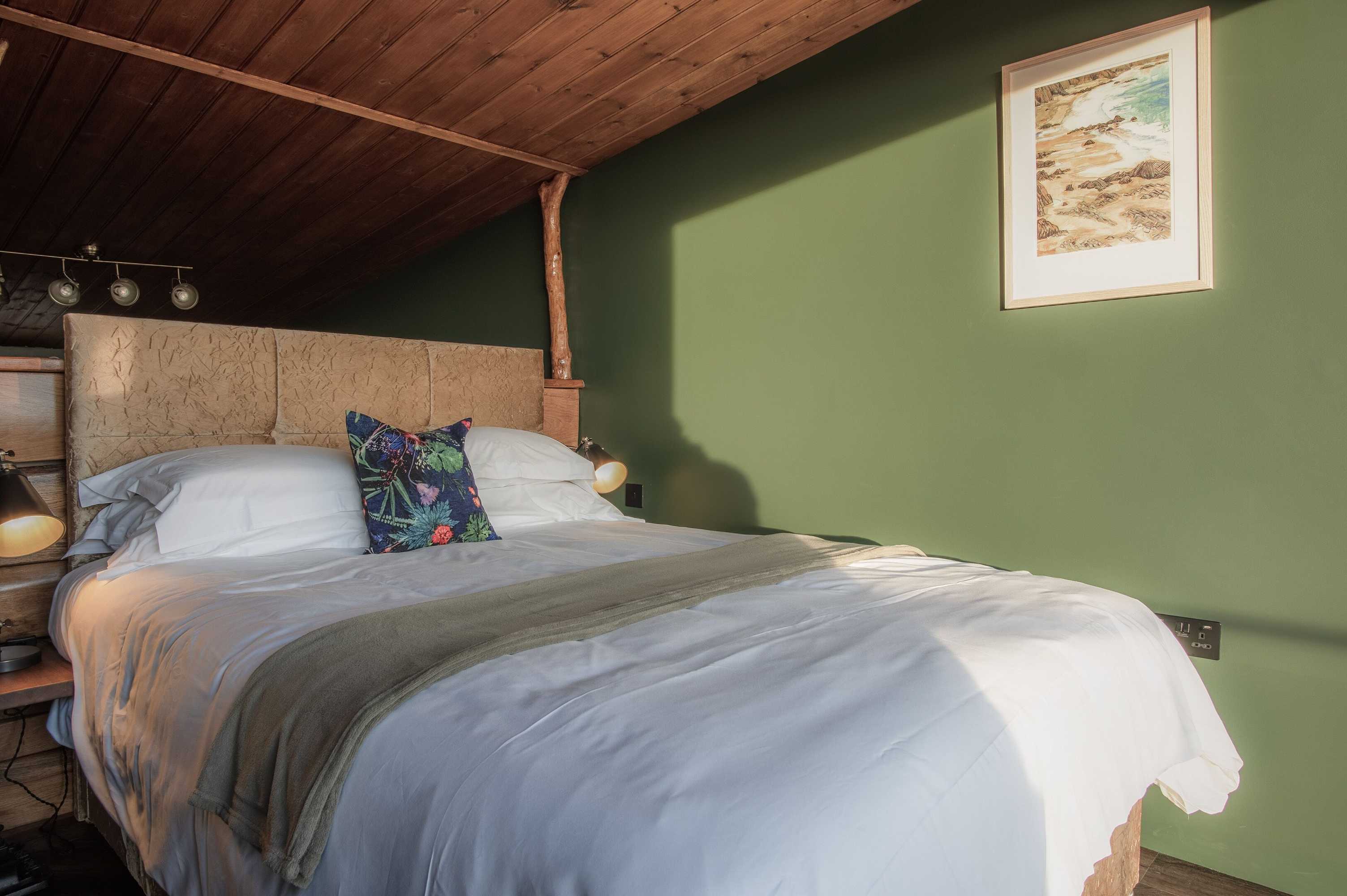 Gift card for Tawny Lodge - 1 Bedroom - Blossom Farm Gift card for Tawny Lodge - 1 Bedroom - Blossom Farm