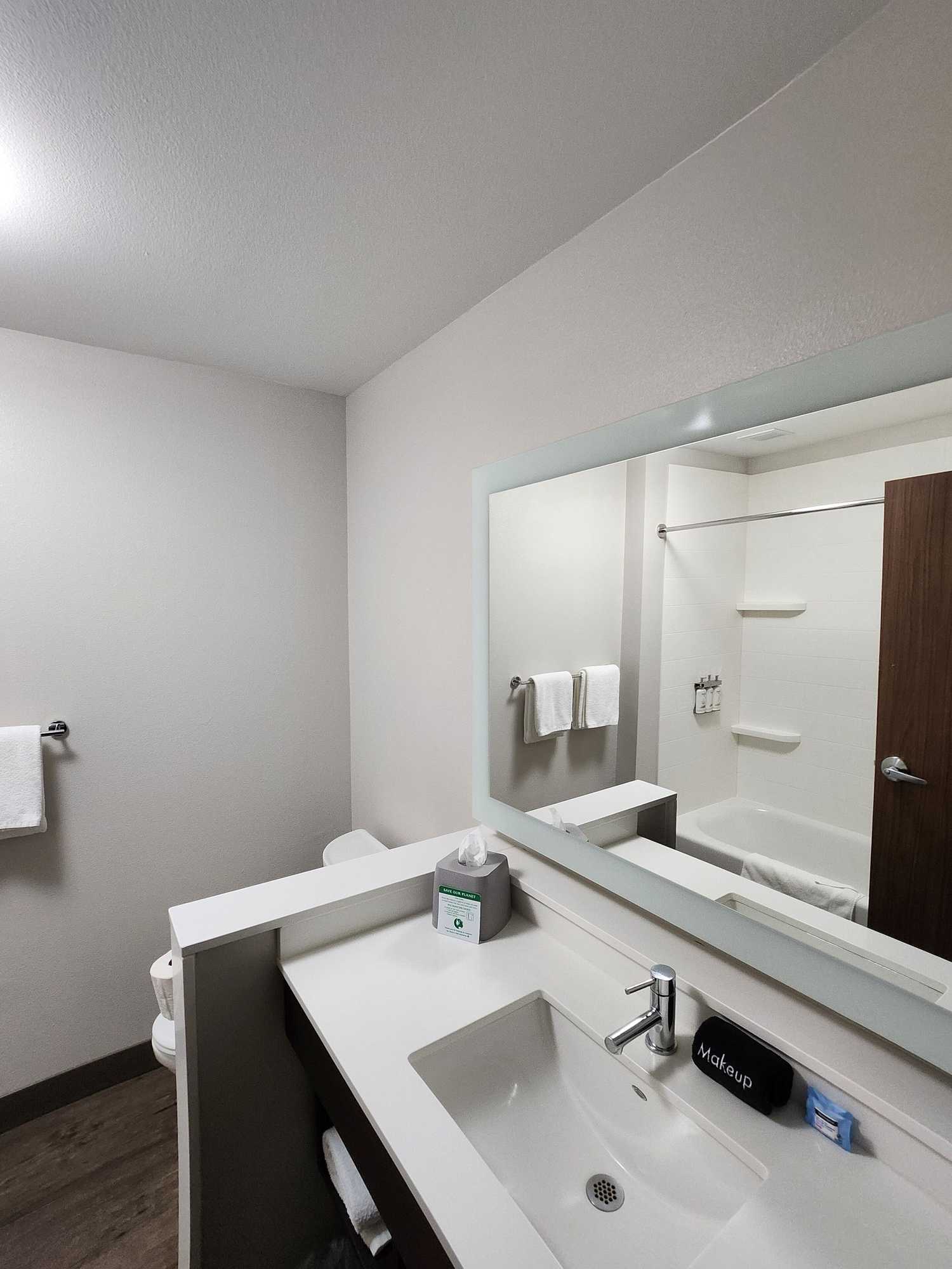Gift card for Holiday Inn Express & Suites Camas - Vancouver by Ihg
