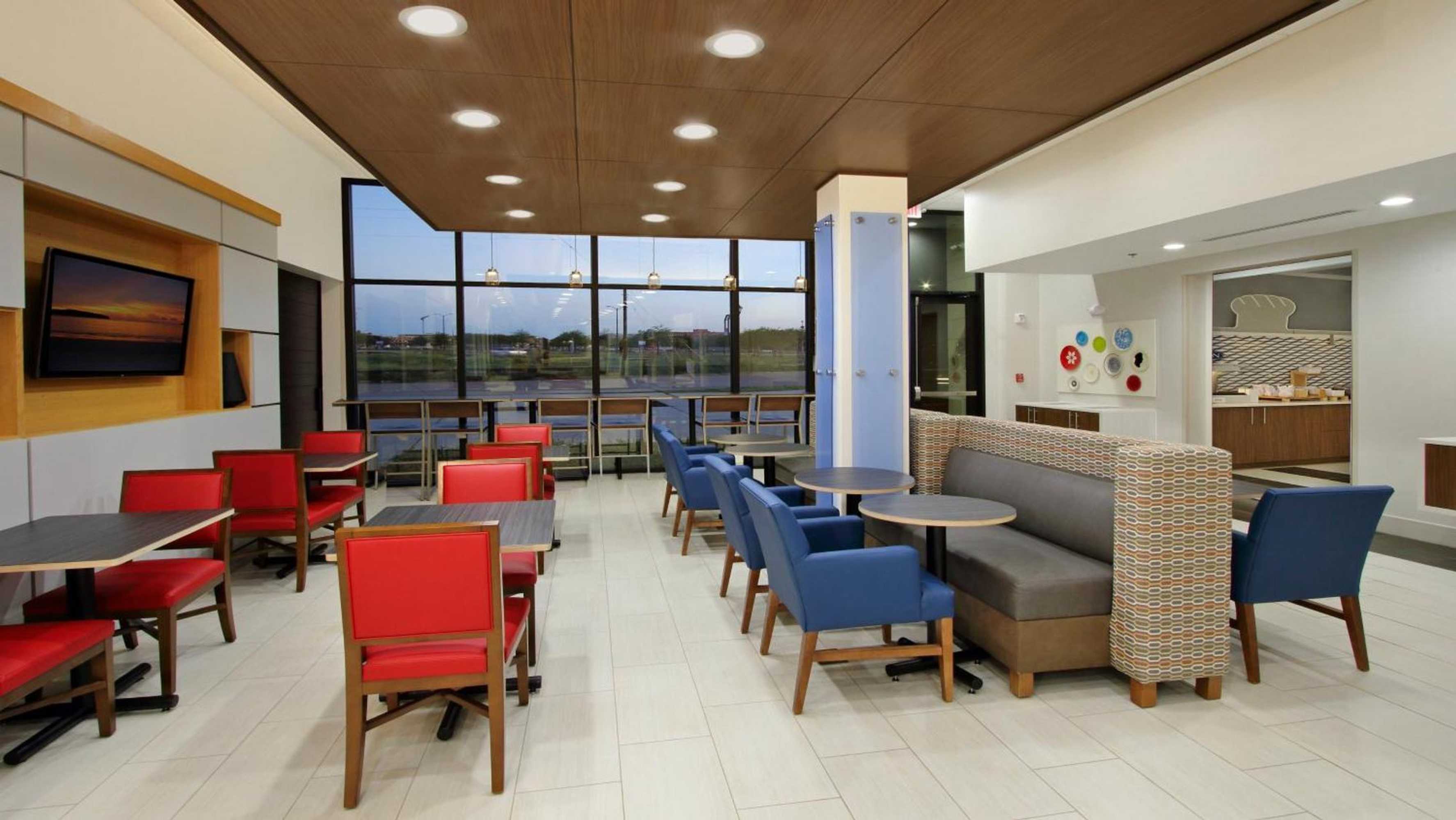 Gift card for Holiday Inn Express & Suites Dallas-Frisco NW Toyota Stdm by Ihg Gift card for Holiday Inn Express & Suites Dallas-Frisco NW Toyota Stdm by Ihg