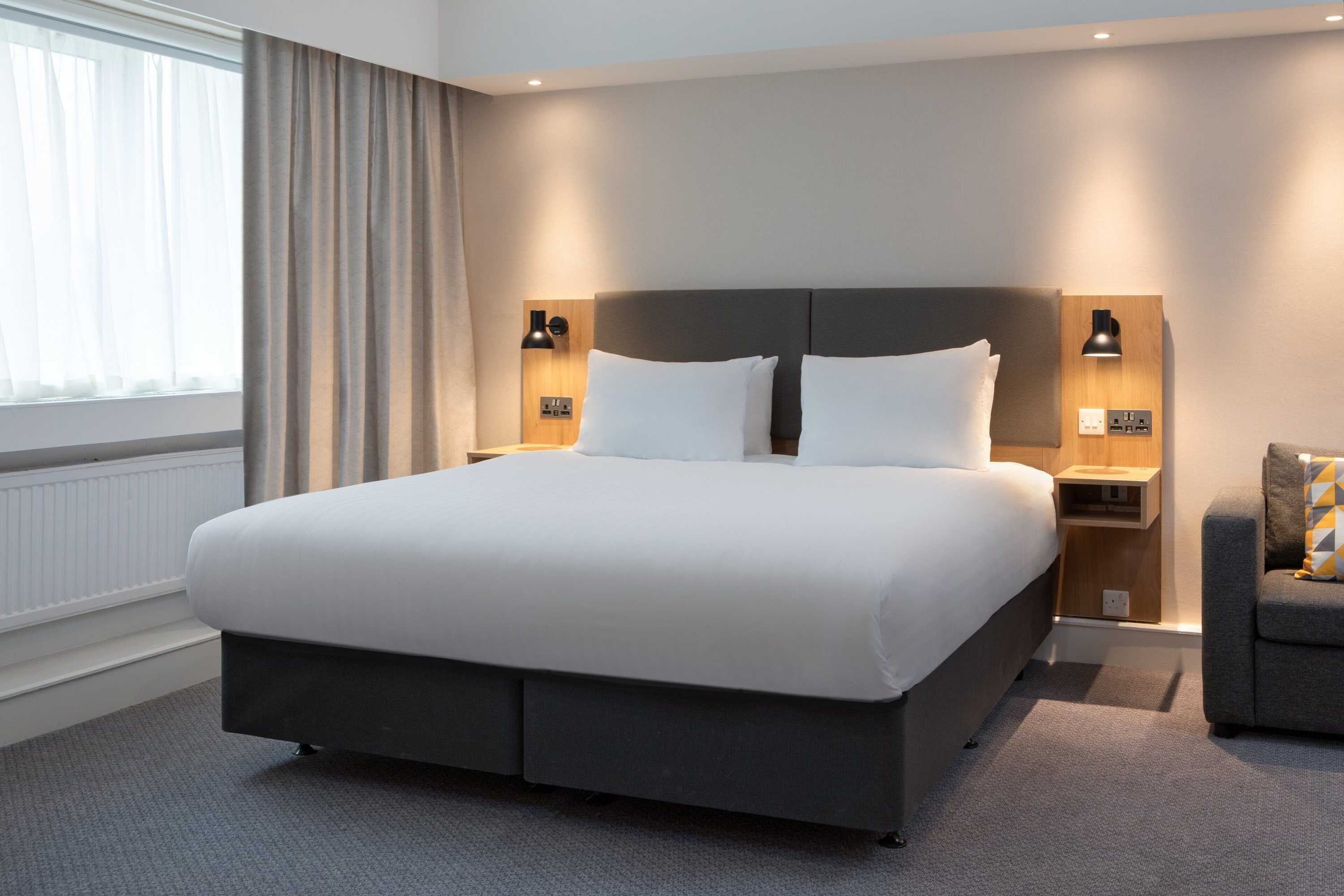 Gift card for Holiday Inn Bolton Centre by Ihg Gift card for Holiday Inn Bolton Centre by Ihg