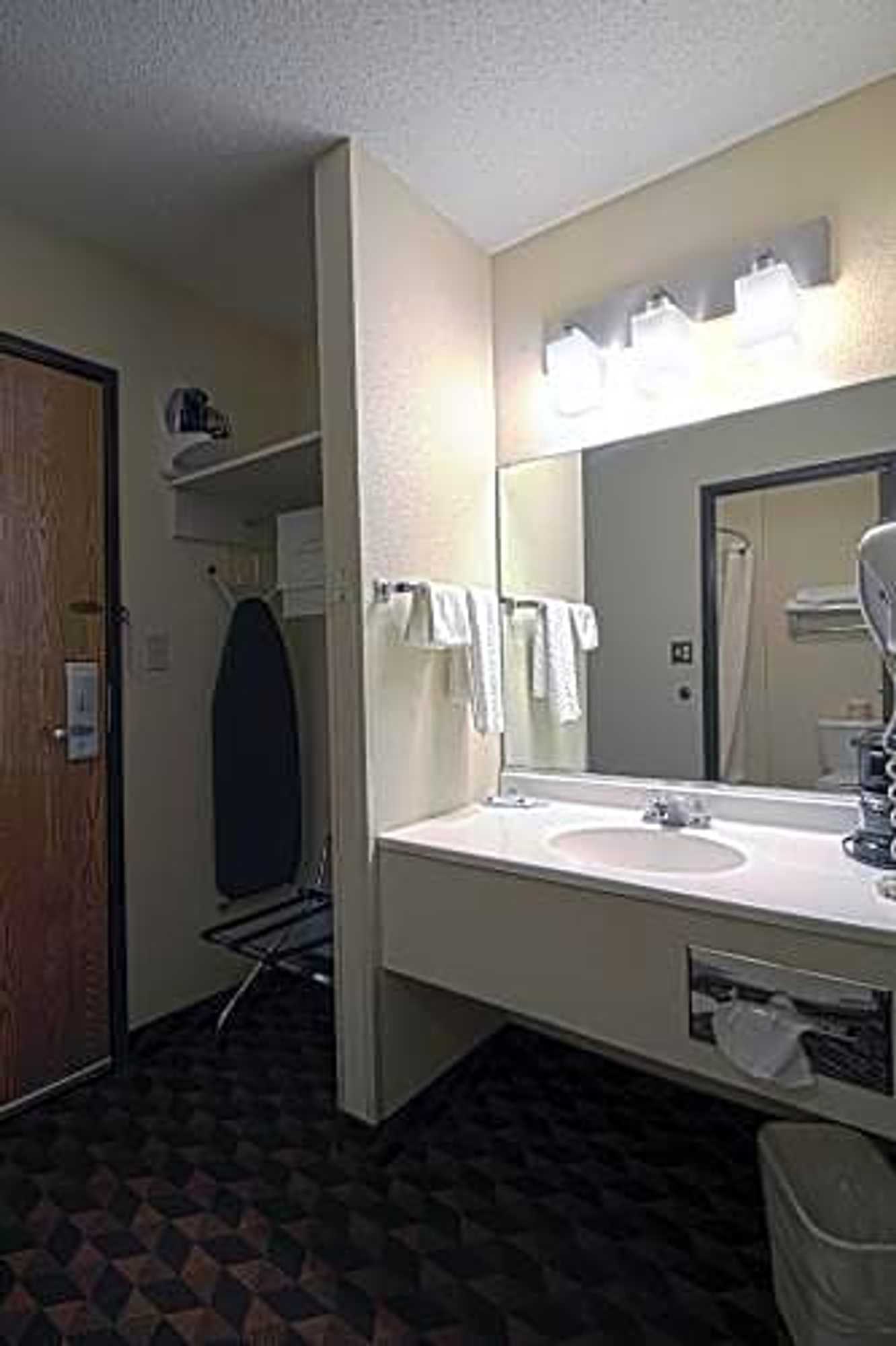 Gift card for Geneva Motel Inn Gift card for Geneva Motel Inn
