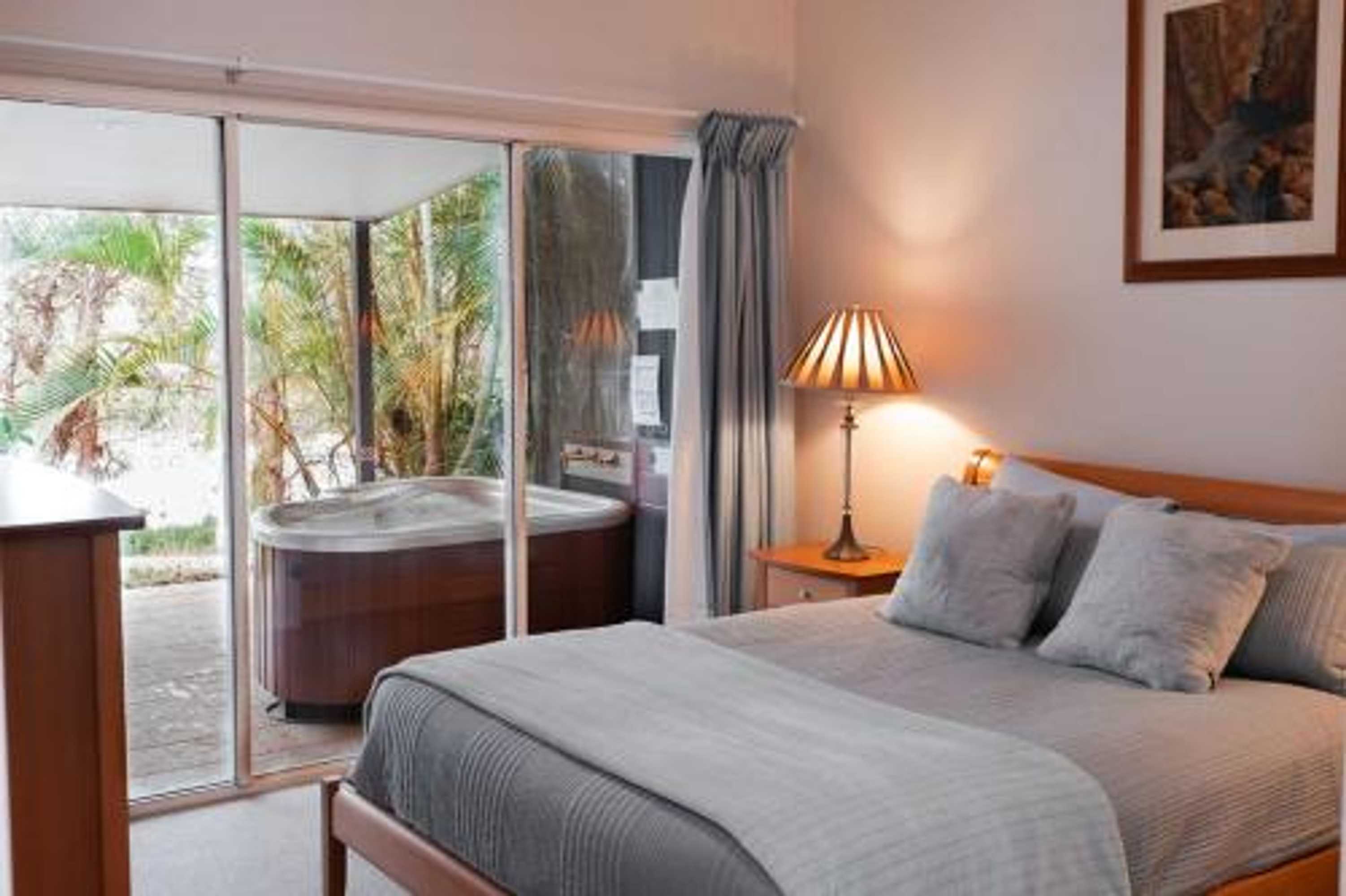Gift card for Lake Russell Lakeside Retreat Gift card for Lake Russell Lakeside Retreat