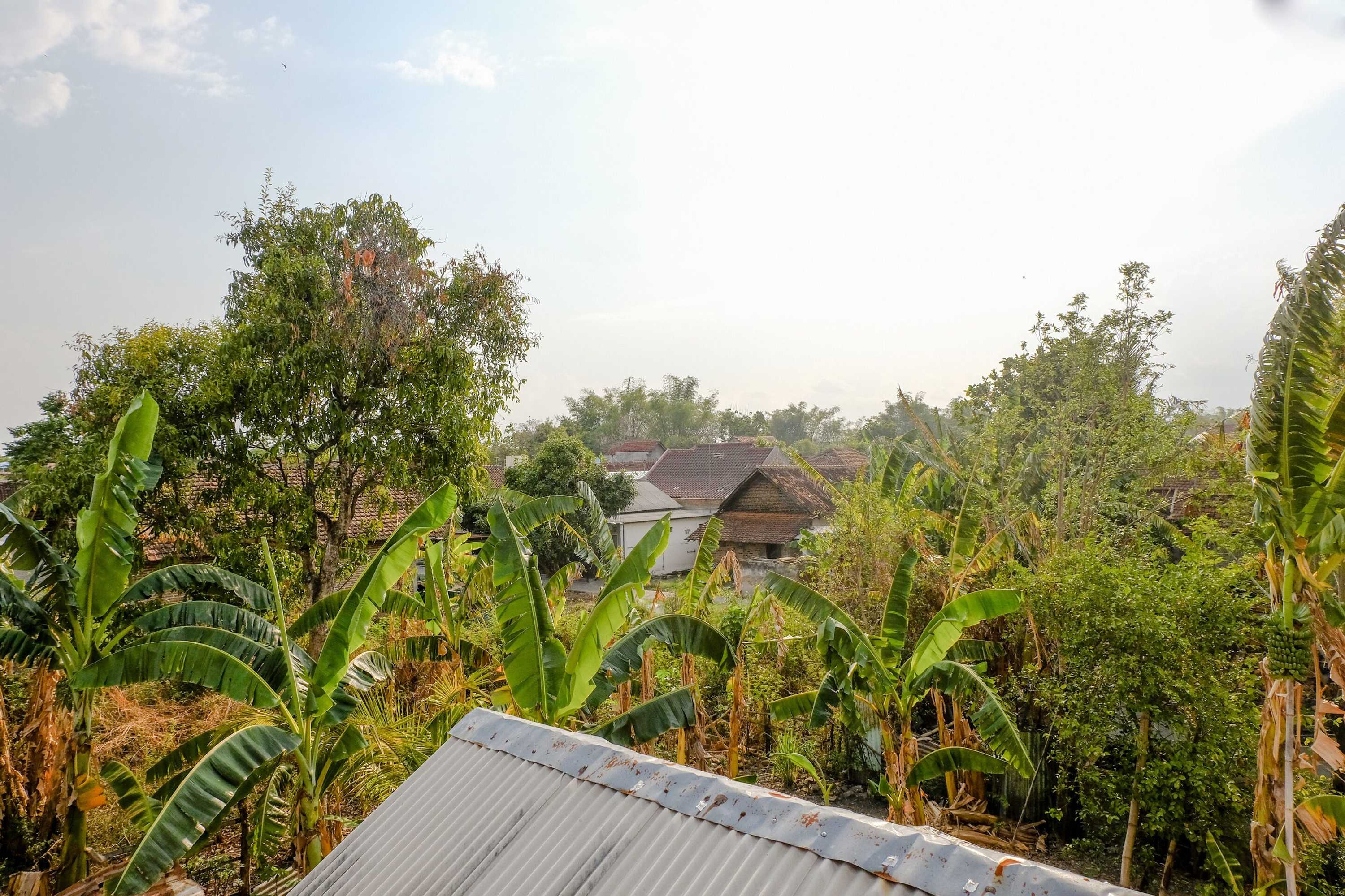 Gift card for Oyo 1784 Hj. Aniek Residence Gift card for Oyo 1784 Hj. Aniek Residence