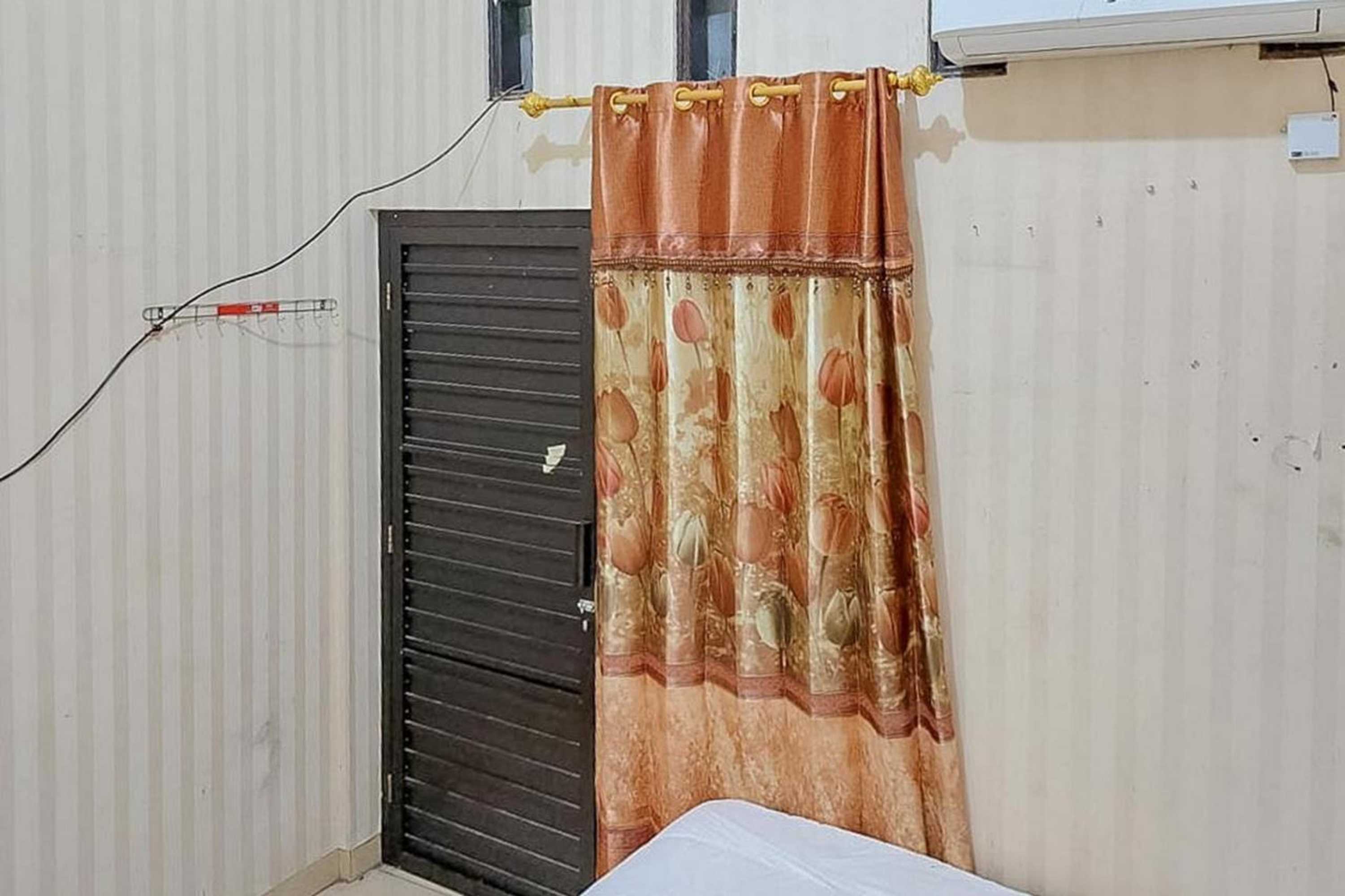 Gift card for Icha Homestay Near Terminal Purabaya Madiun