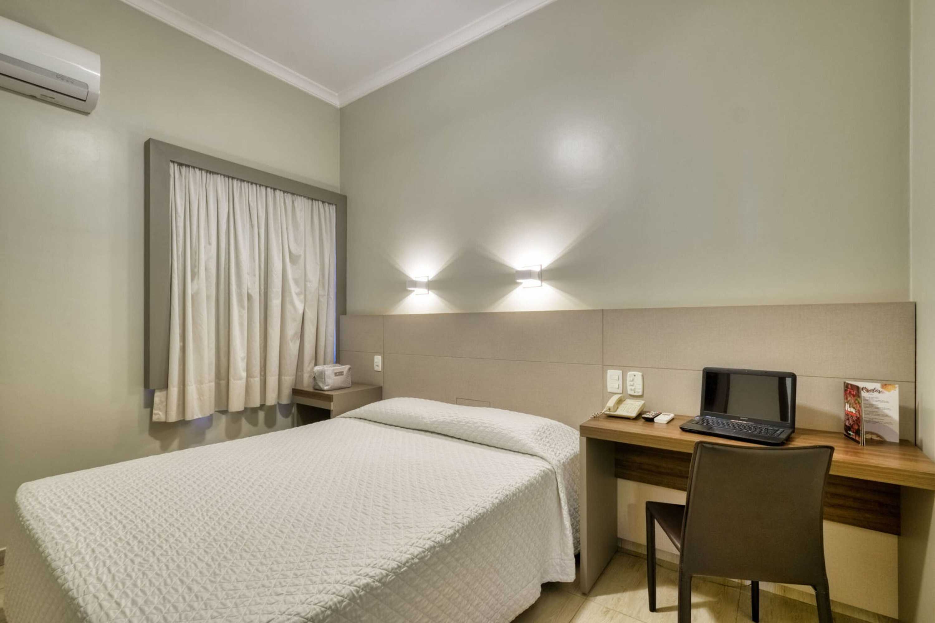 Gift card for Hotel Nacional Distributed by Intercity Gift card for Hotel Nacional Distributed by Intercity