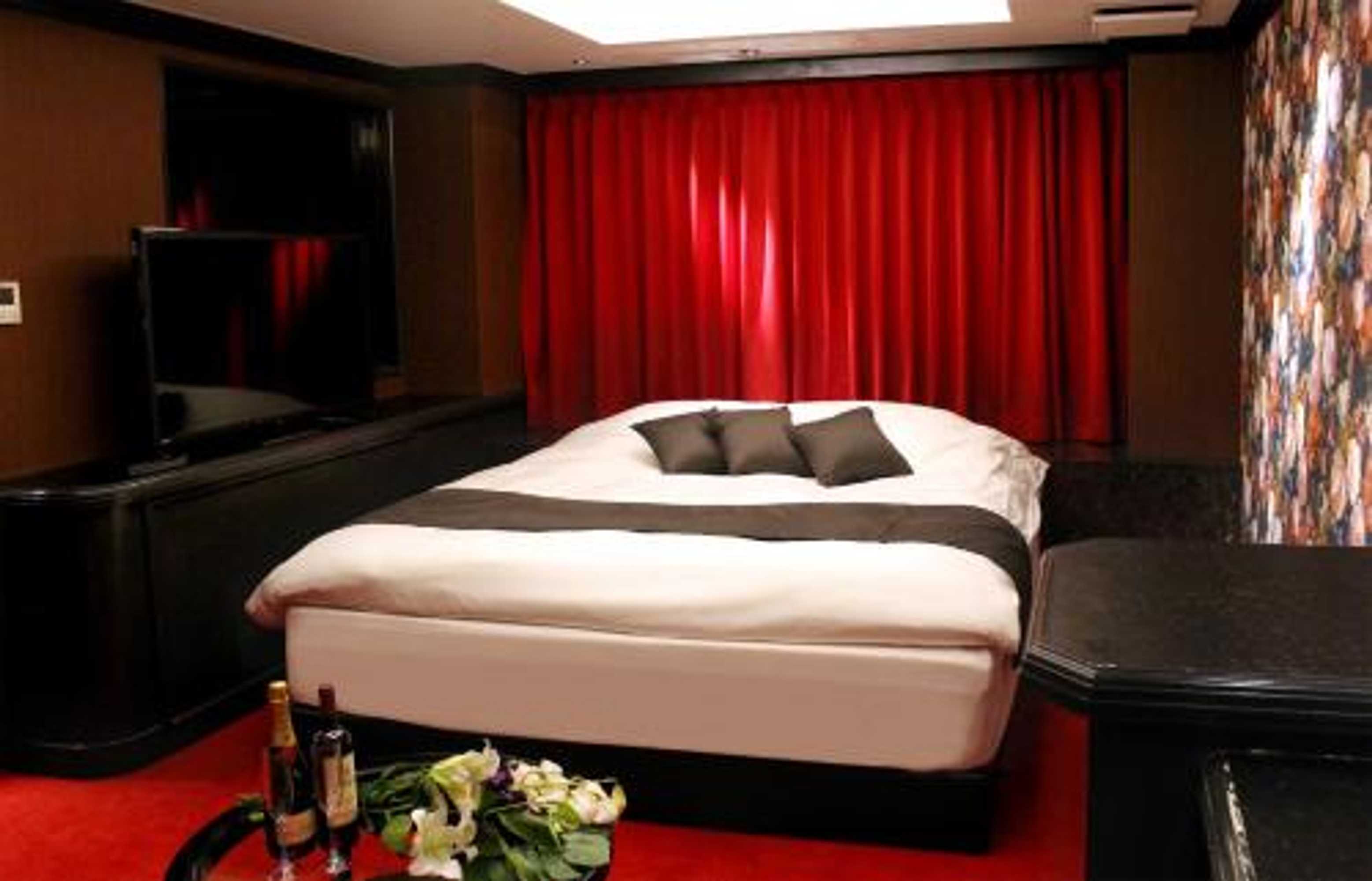 Gift card for Hotel Love Modern Gift card for Hotel Love Modern