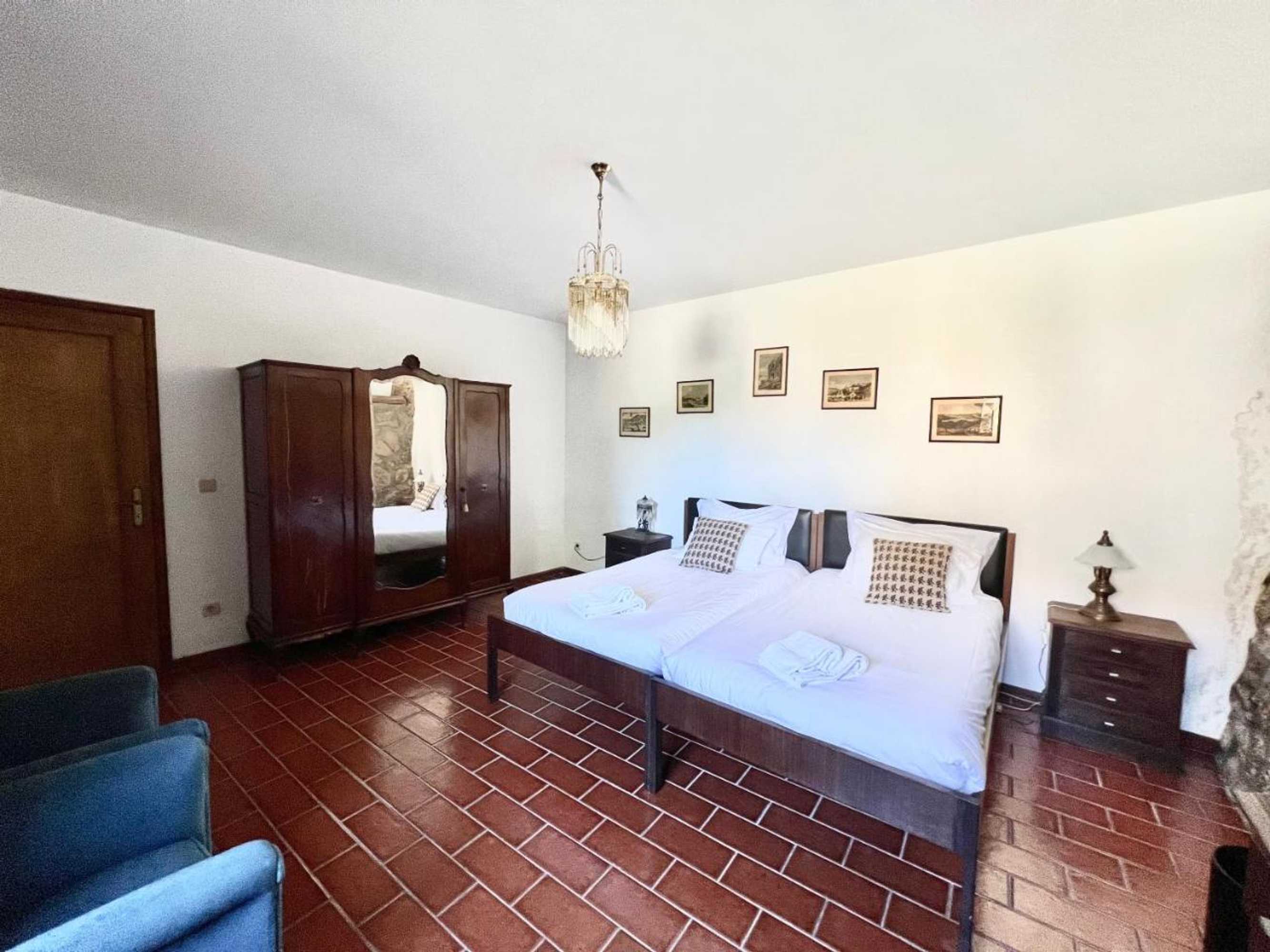 Gift card for Quinta do Casarão by Vinteoito - Casa de Campo Com Piscina