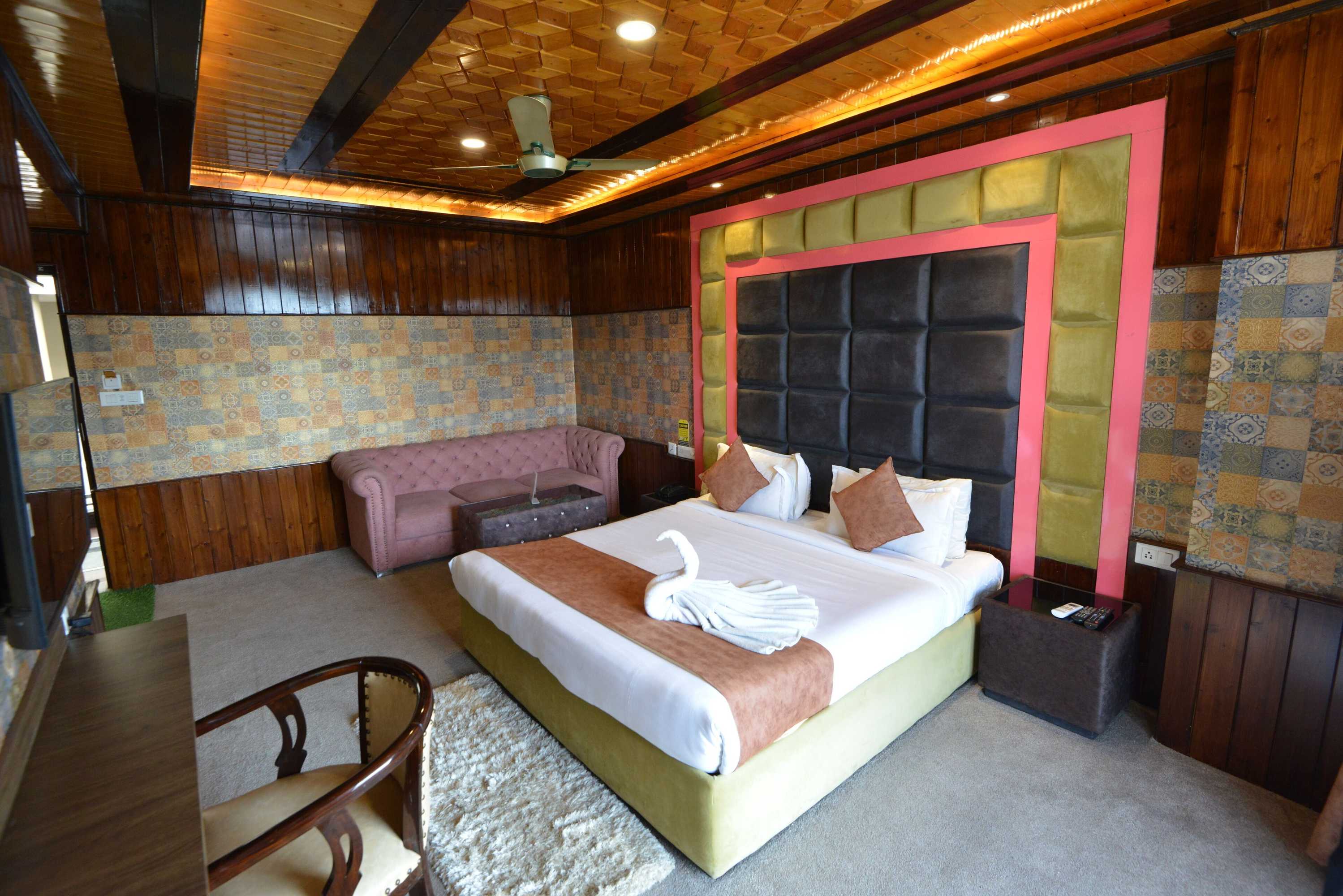 Gift card for Hotel Golden Leaf Kashmir Gift card for Hotel Golden Leaf Kashmir