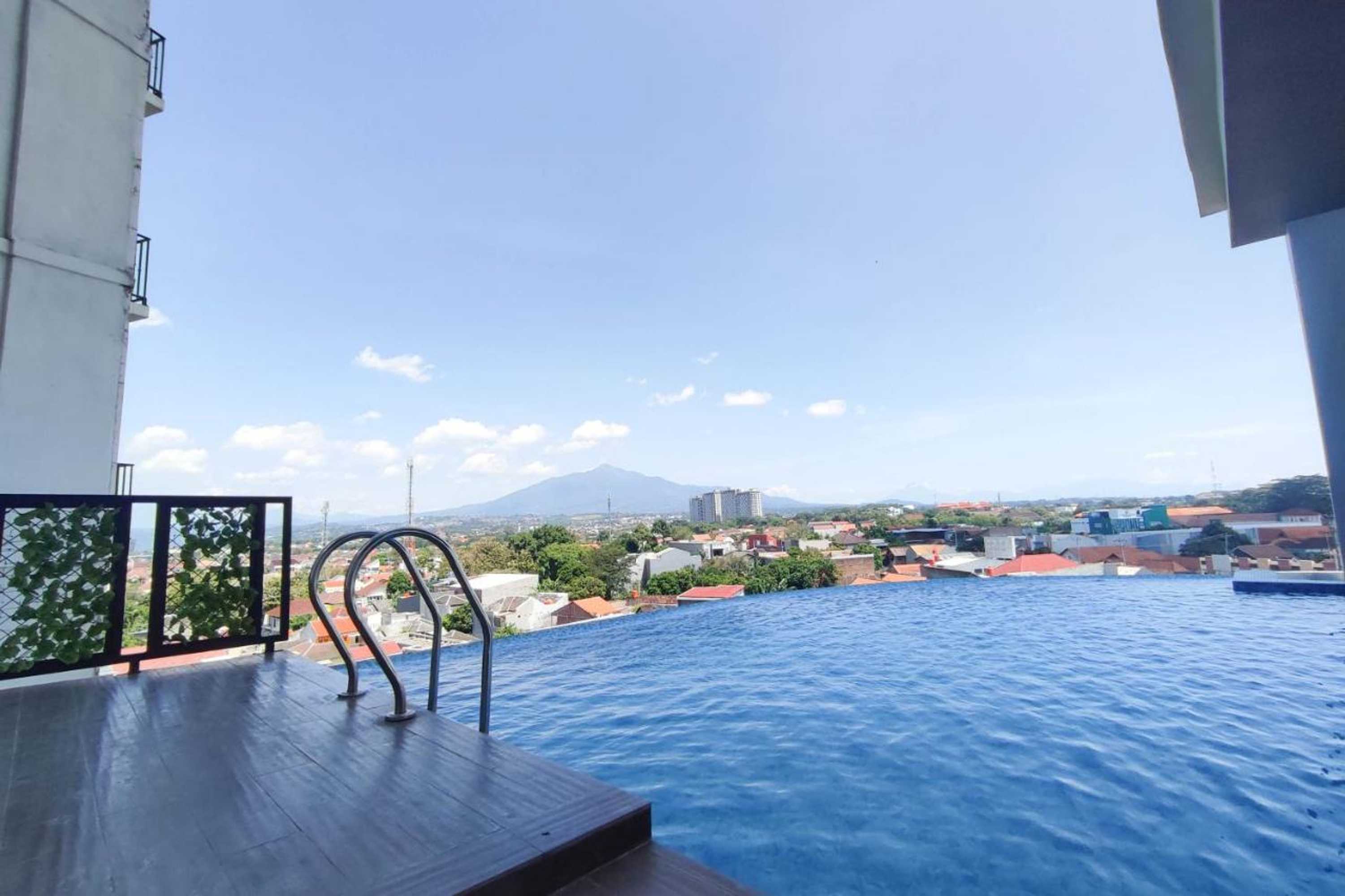 Gift card for Cozy Living Studio at The Alton Apartment By Travelio Gift card for Cozy Living Studio at The Alton Apartment By Travelio