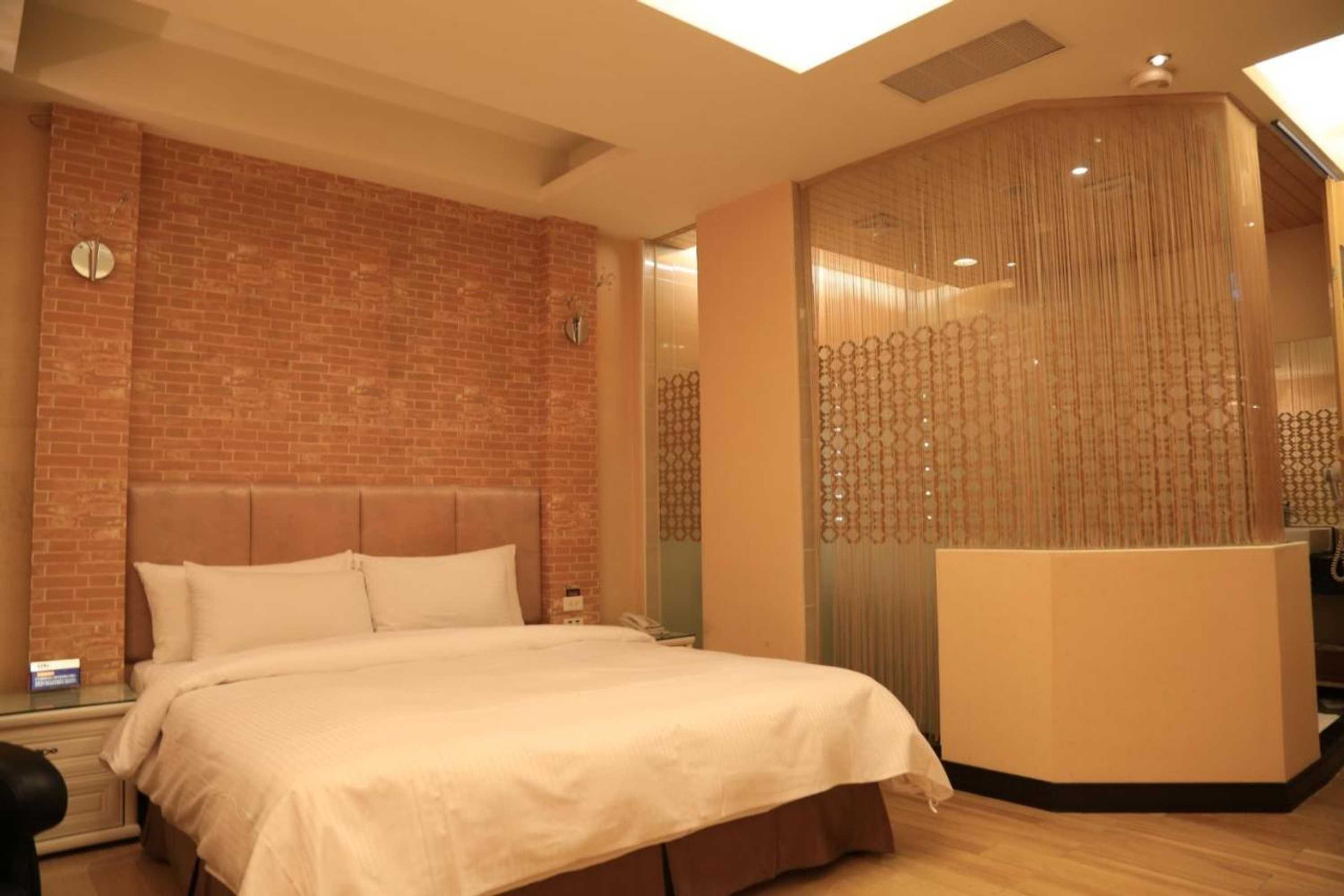 Gift card for Go Shine Motel