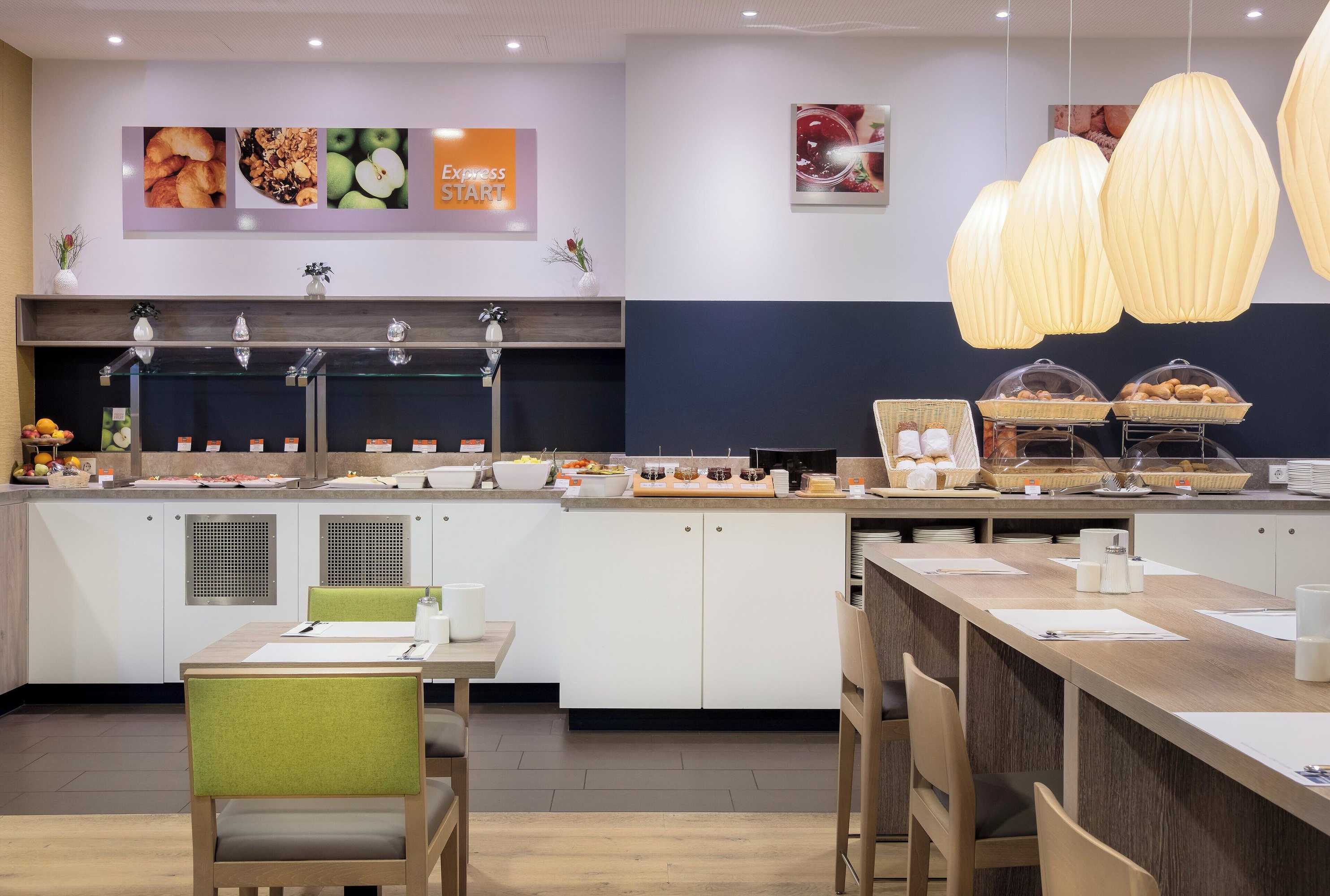 Gift card for Holiday Inn Express Friedrichshafen by Ihg Gift card for Holiday Inn Express Friedrichshafen by Ihg