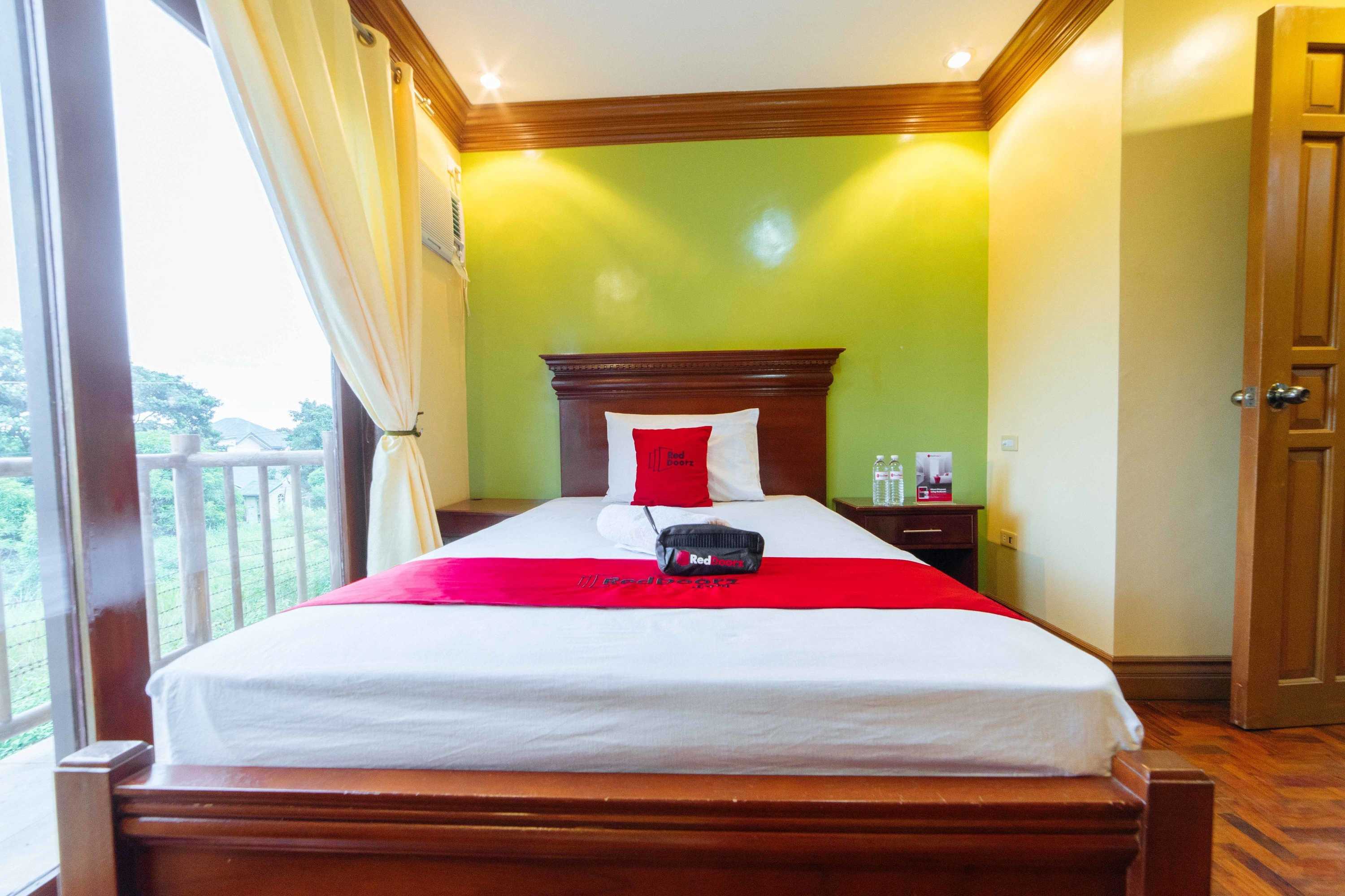 Gift card for Reddoorz Plus @ Starhomes Olivianville Gift card for Reddoorz Plus @ Starhomes Olivianville