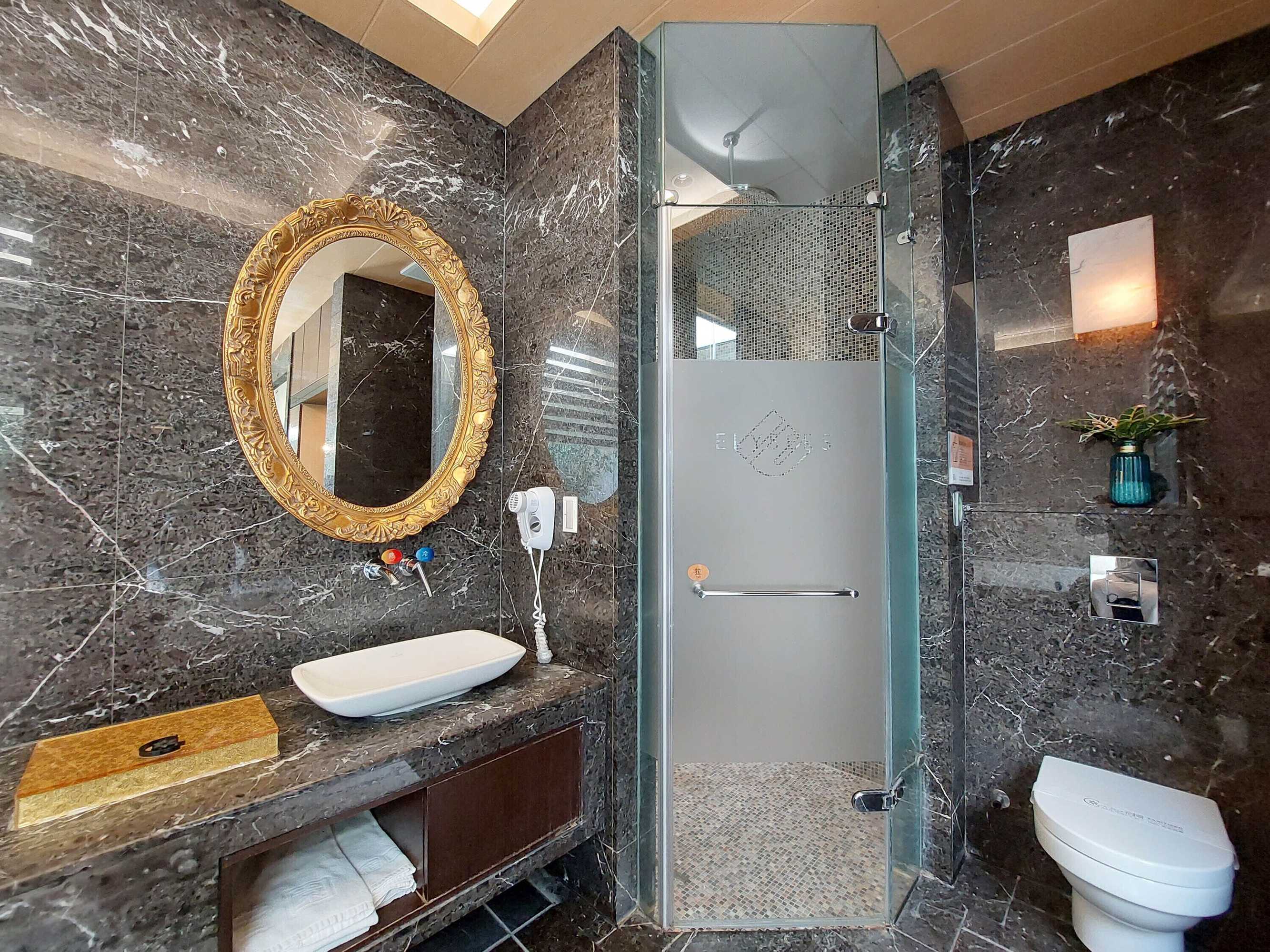 Gift card for Elysees Motel