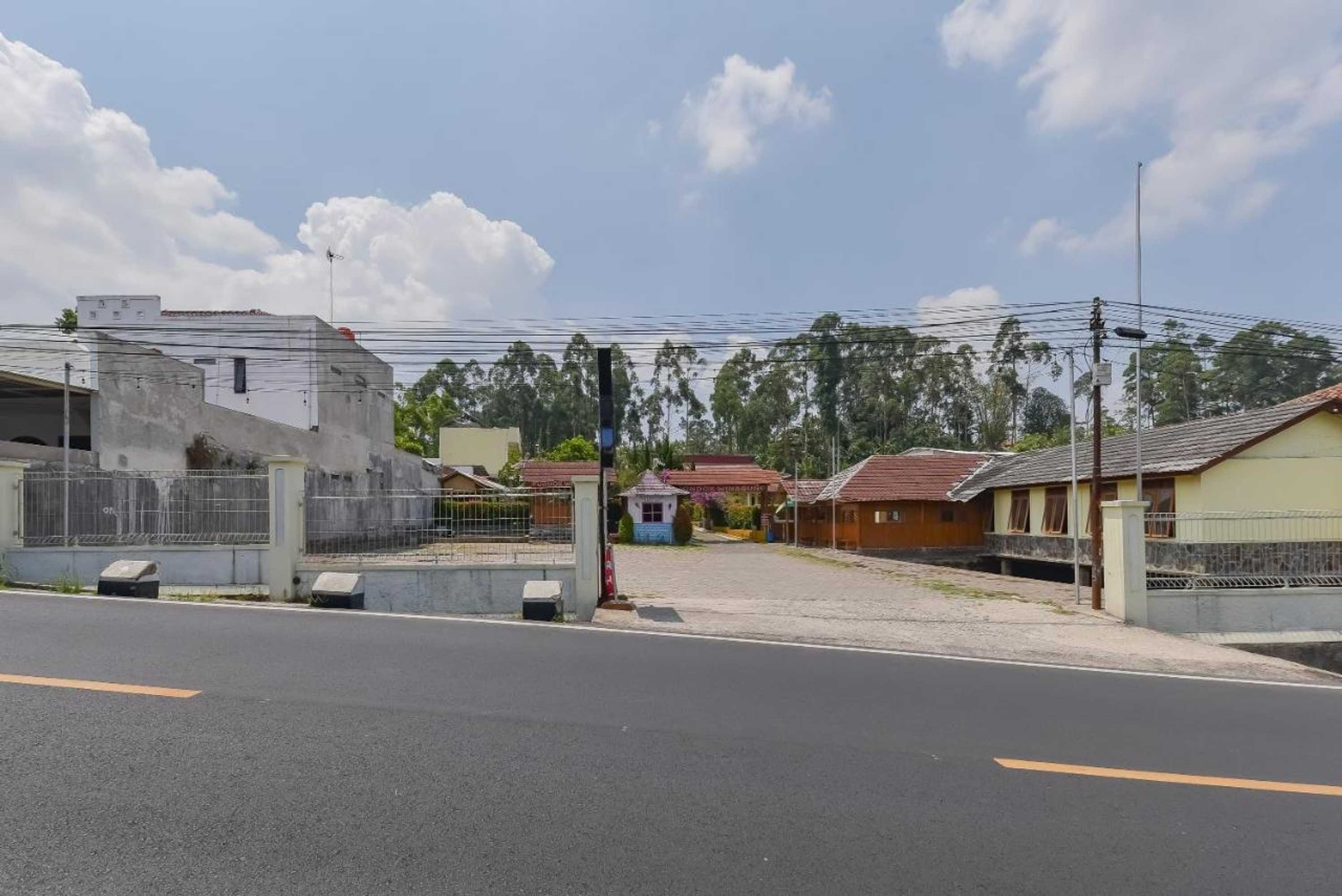 Gift card for Pondok Winagung Hotel by Oyo Rooms