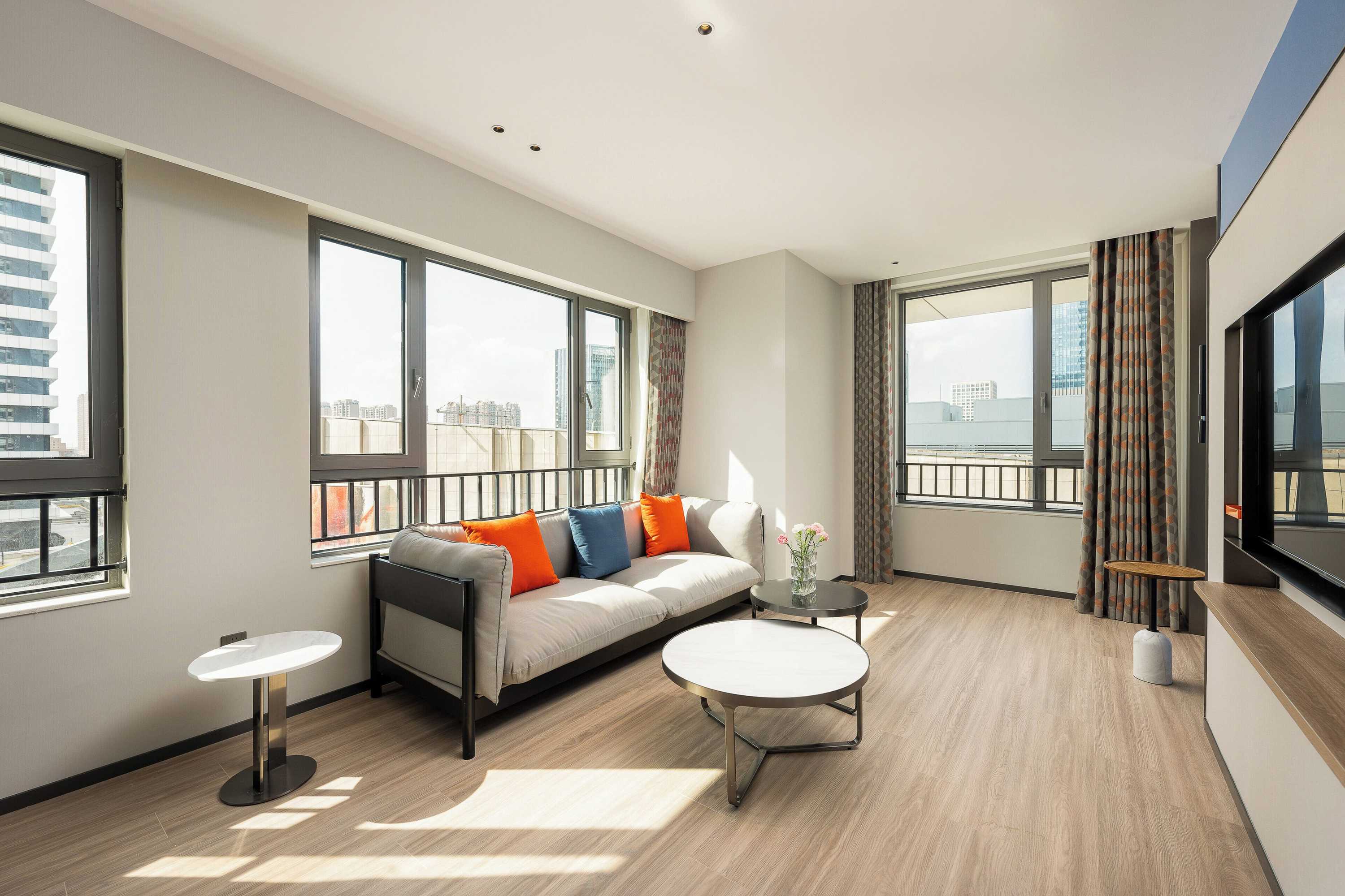 Gift card for Holiday Inn Express Taizhou City Center by Ihg Gift card for Holiday Inn Express Taizhou City Center by Ihg