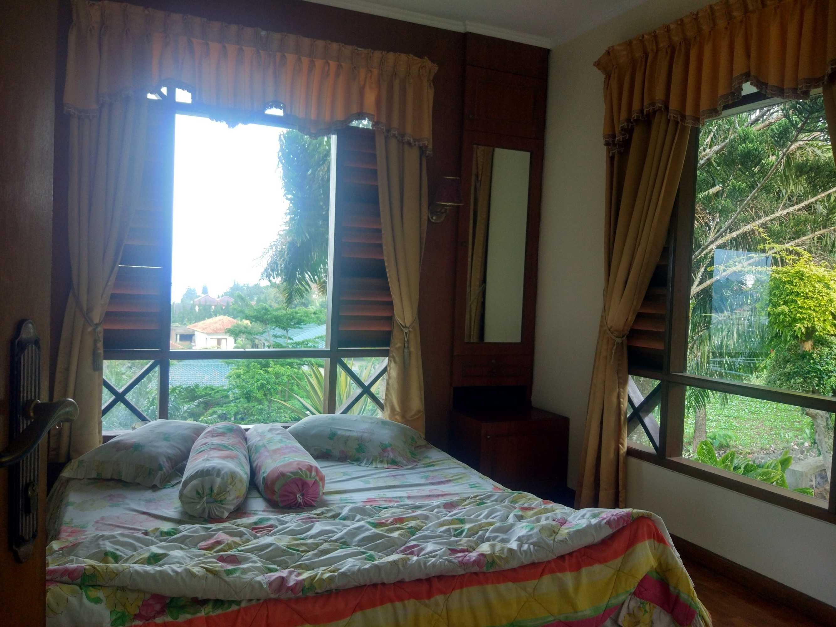 Gift card for Villa Beverly Hills Puncak For 50 Pax Gift card for Villa Beverly Hills Puncak For 50 Pax