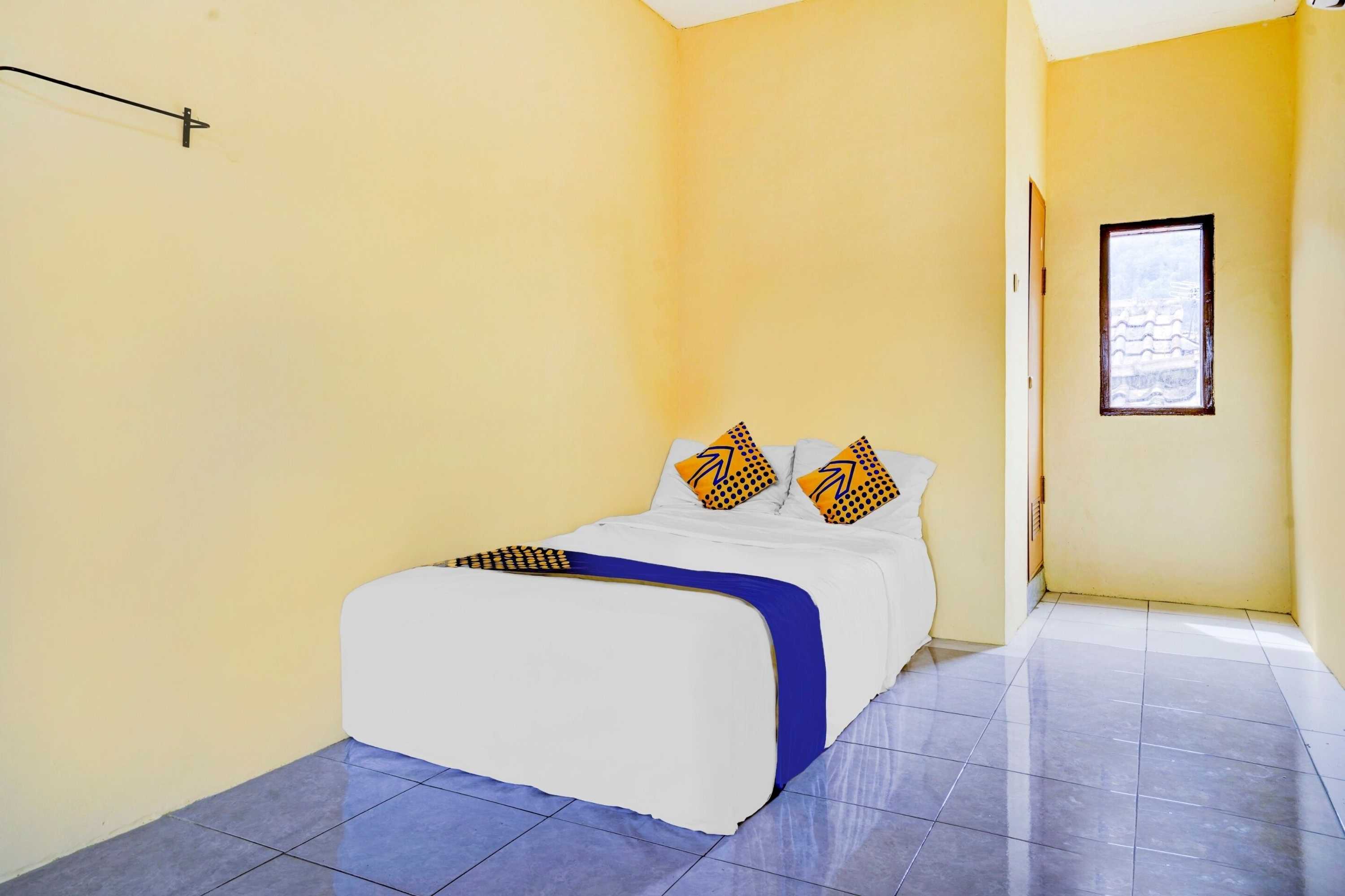Gift card for Oyo Life 90701 Kost Syariah Deris Gift card for Oyo Life 90701 Kost Syariah Deris