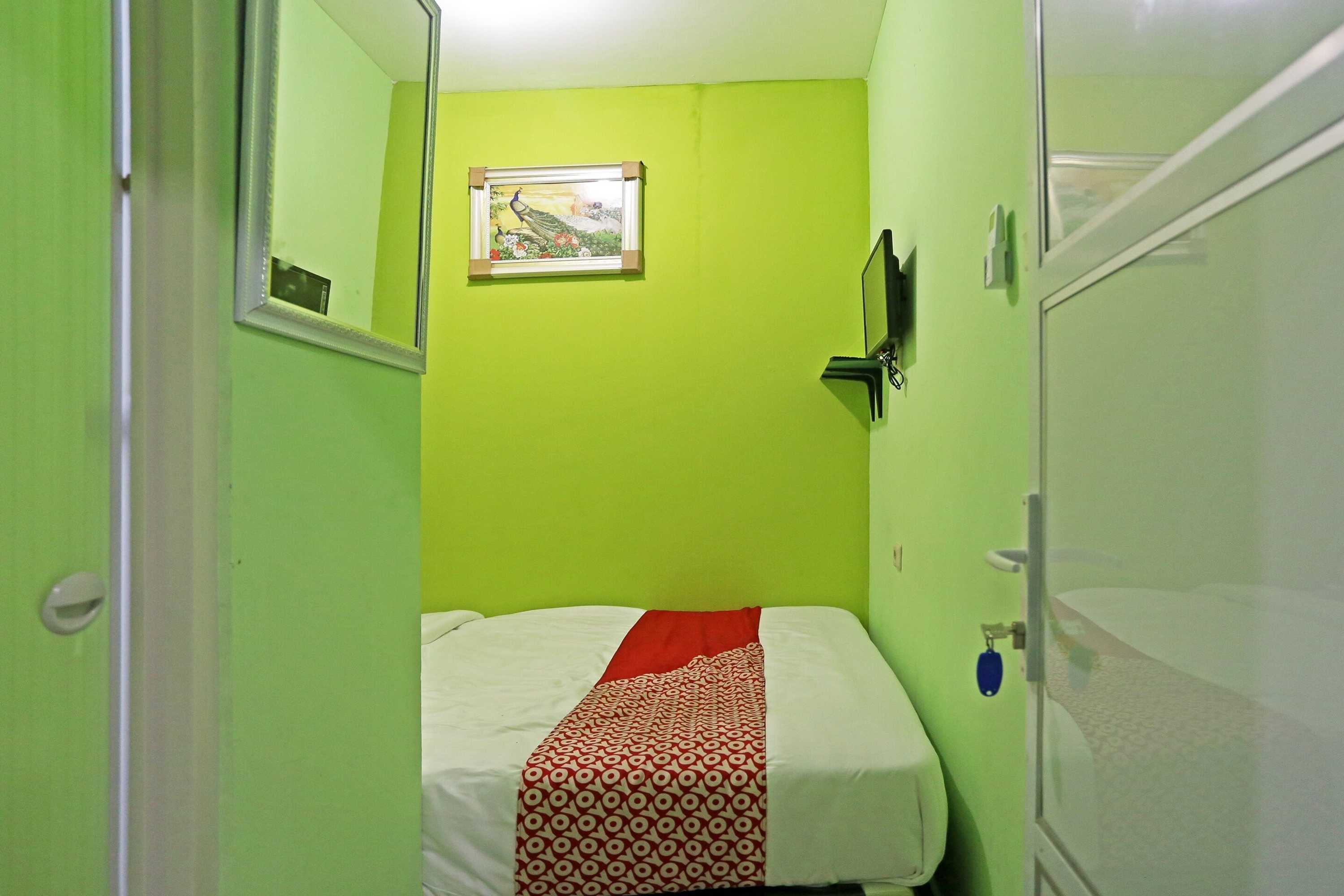 Gift card for Oyo 90848 J&b Rooms Bekasi Gift card for Oyo 90848 J&b Rooms Bekasi