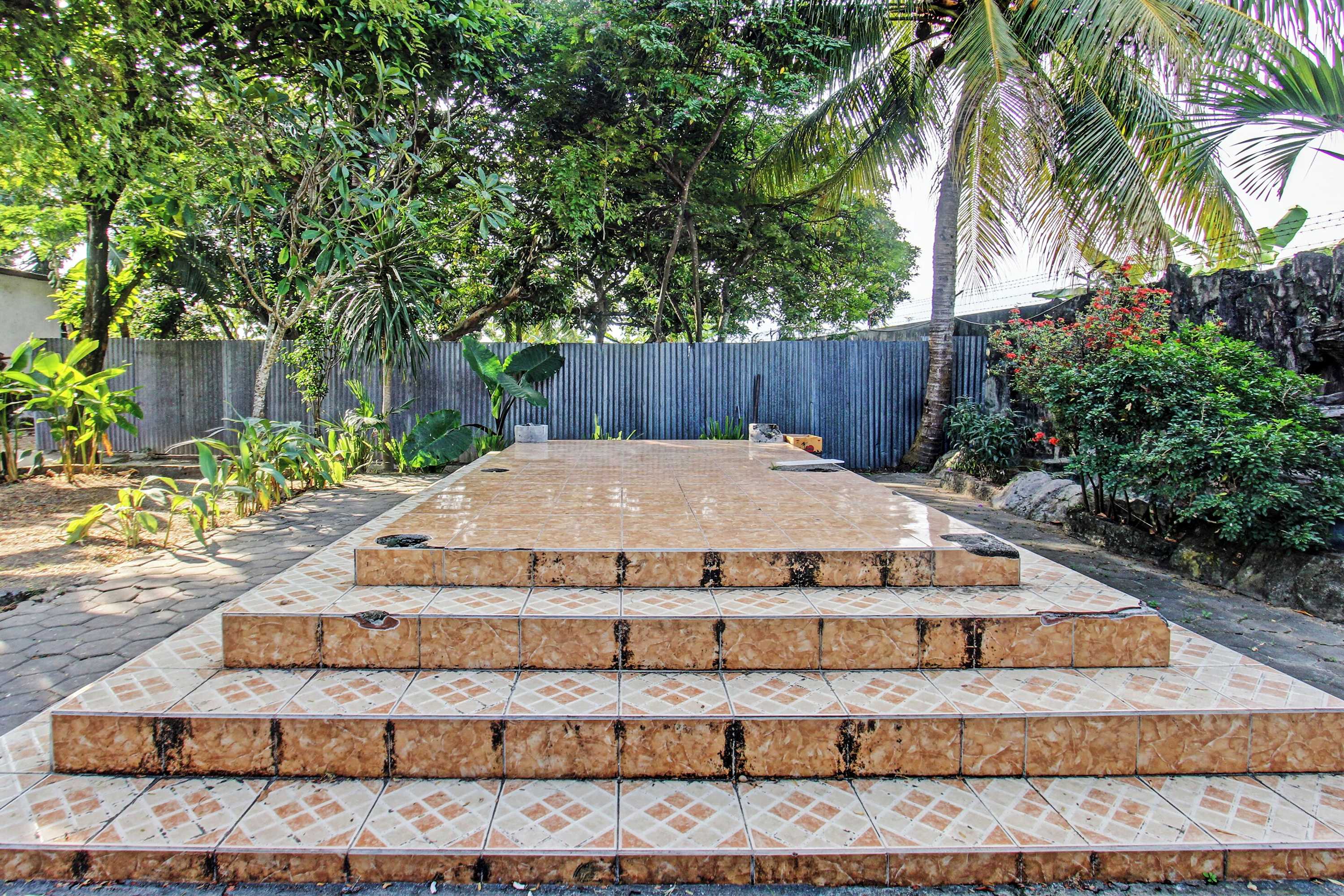 Gift card for Hotel O Losmen Tjabe Merah Near Alfamart Bintaro