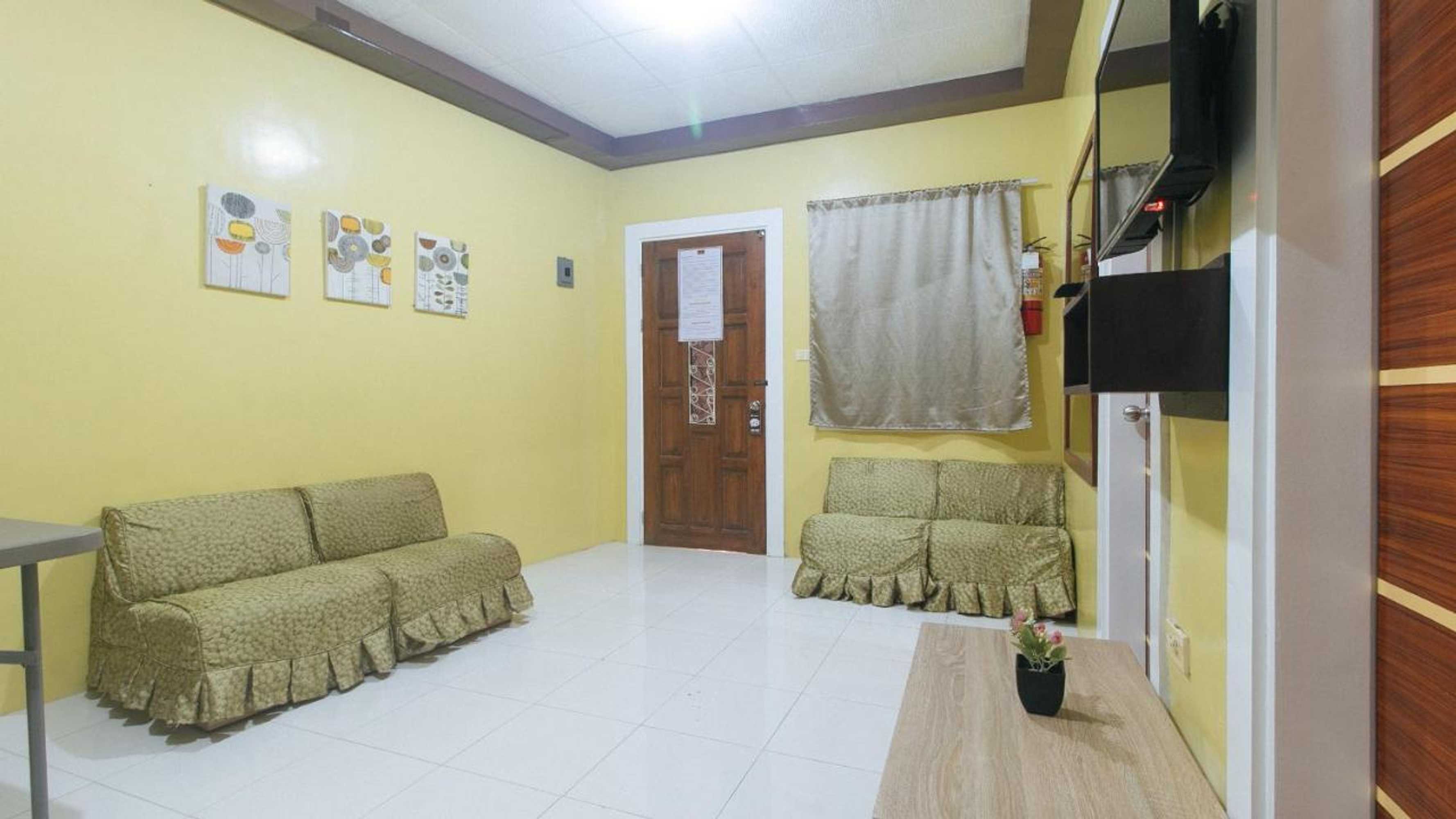 Gift card for Oyo 702 Queens Hometel