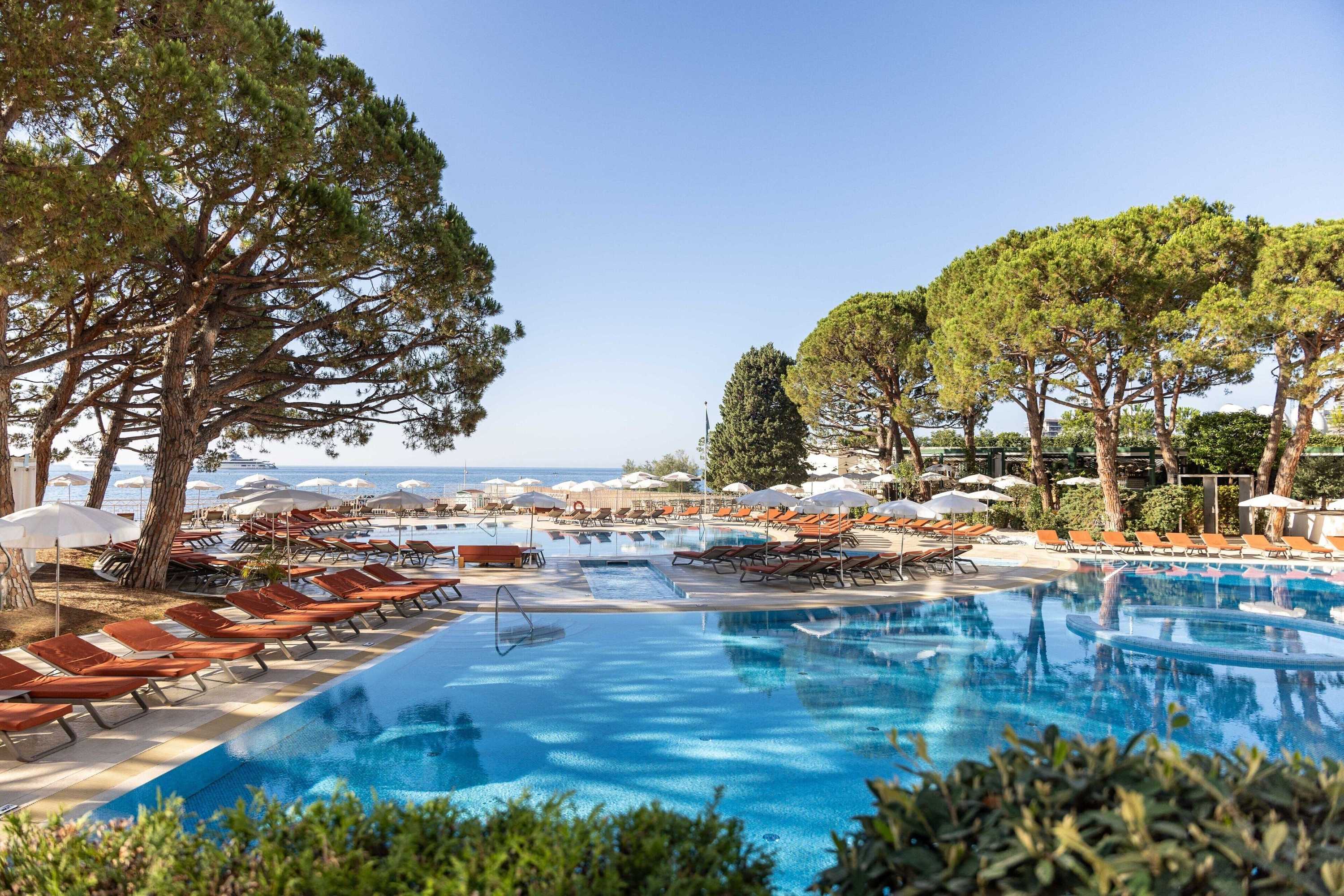 Gift card for Le Meridien Beach Plaza Gift card for Le Meridien Beach Plaza