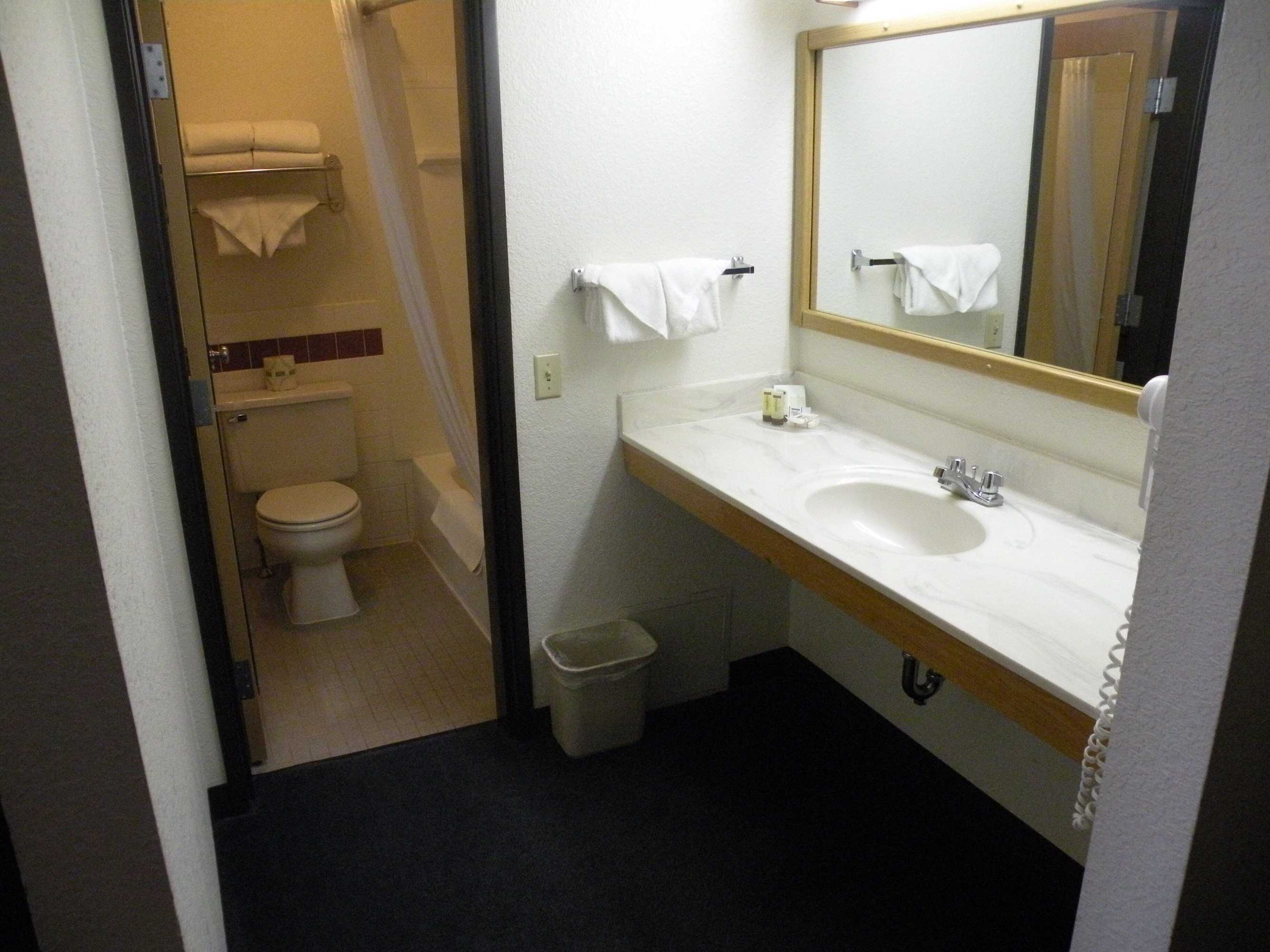 Gift card for Boarders Inn & Suites by Cobblestone Hotels - Ripon