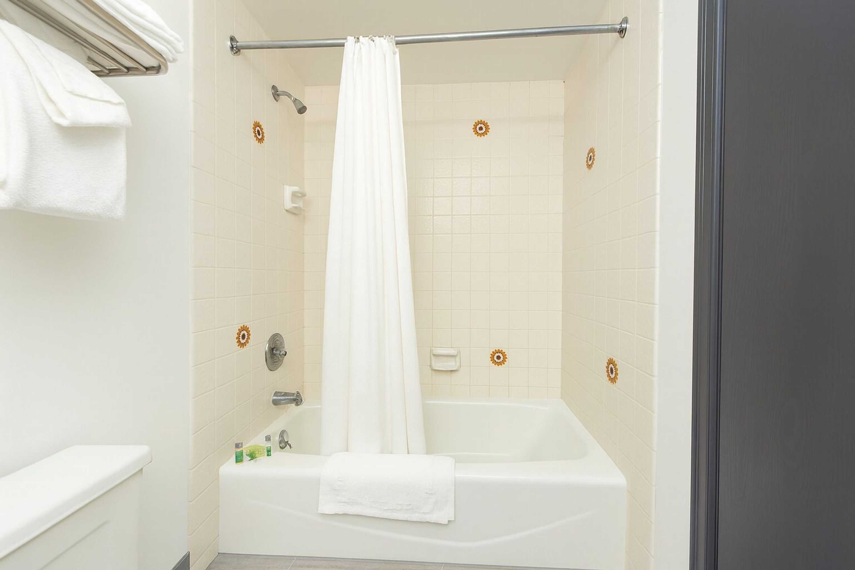 Gift card for Oyster Bay Inn & Suites