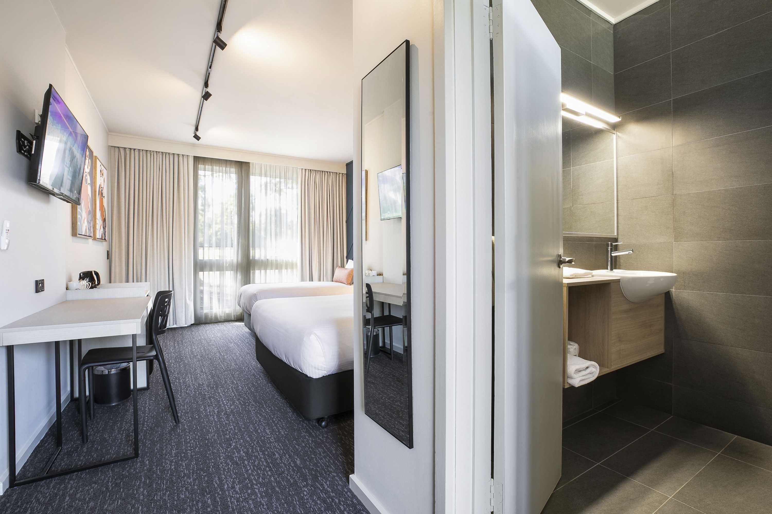 Gift card for Nightcap at Sandown Park Hotel Gift card for Nightcap at Sandown Park Hotel