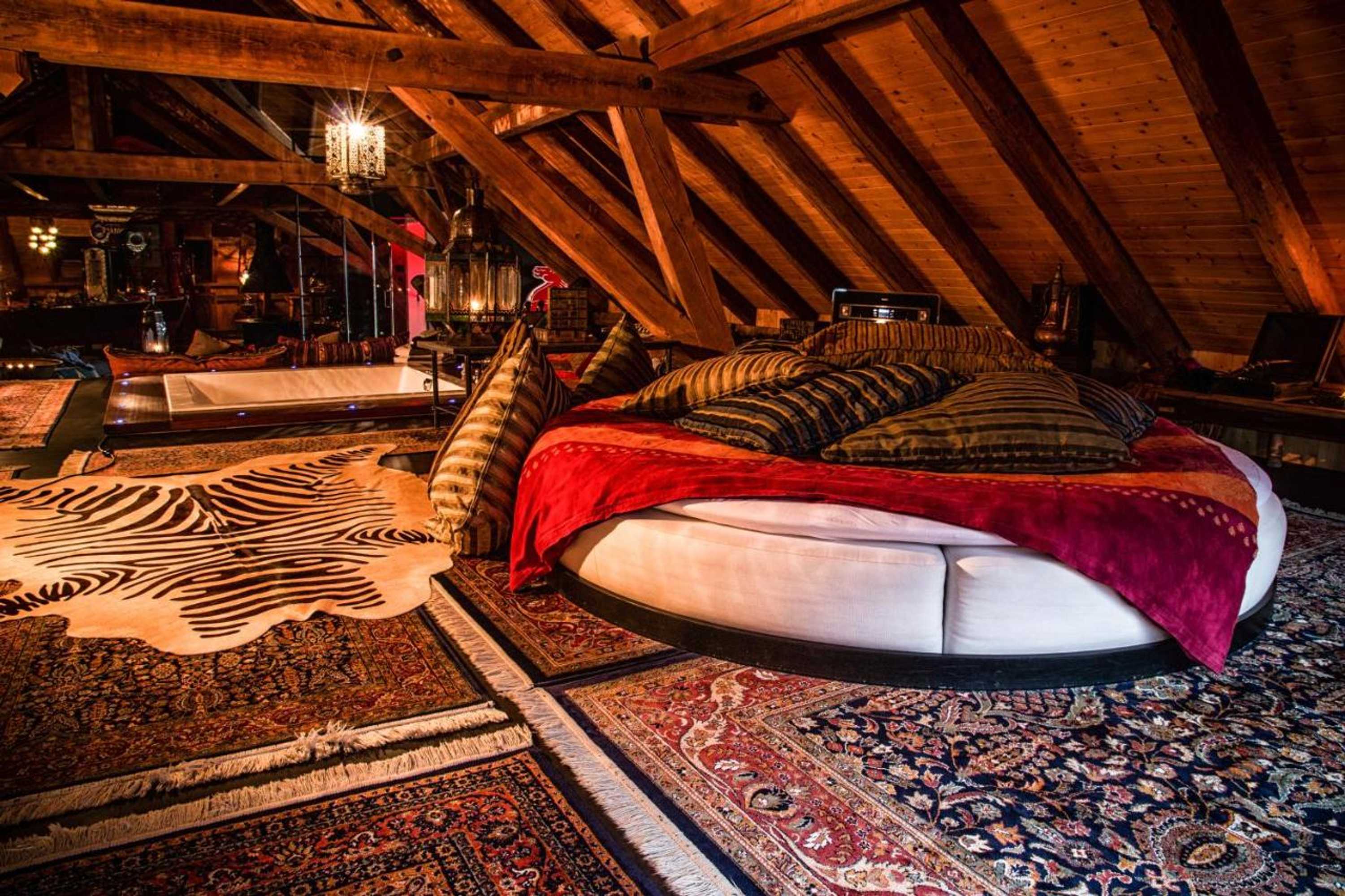 Gift card for Love And Romance Bijou Hotel