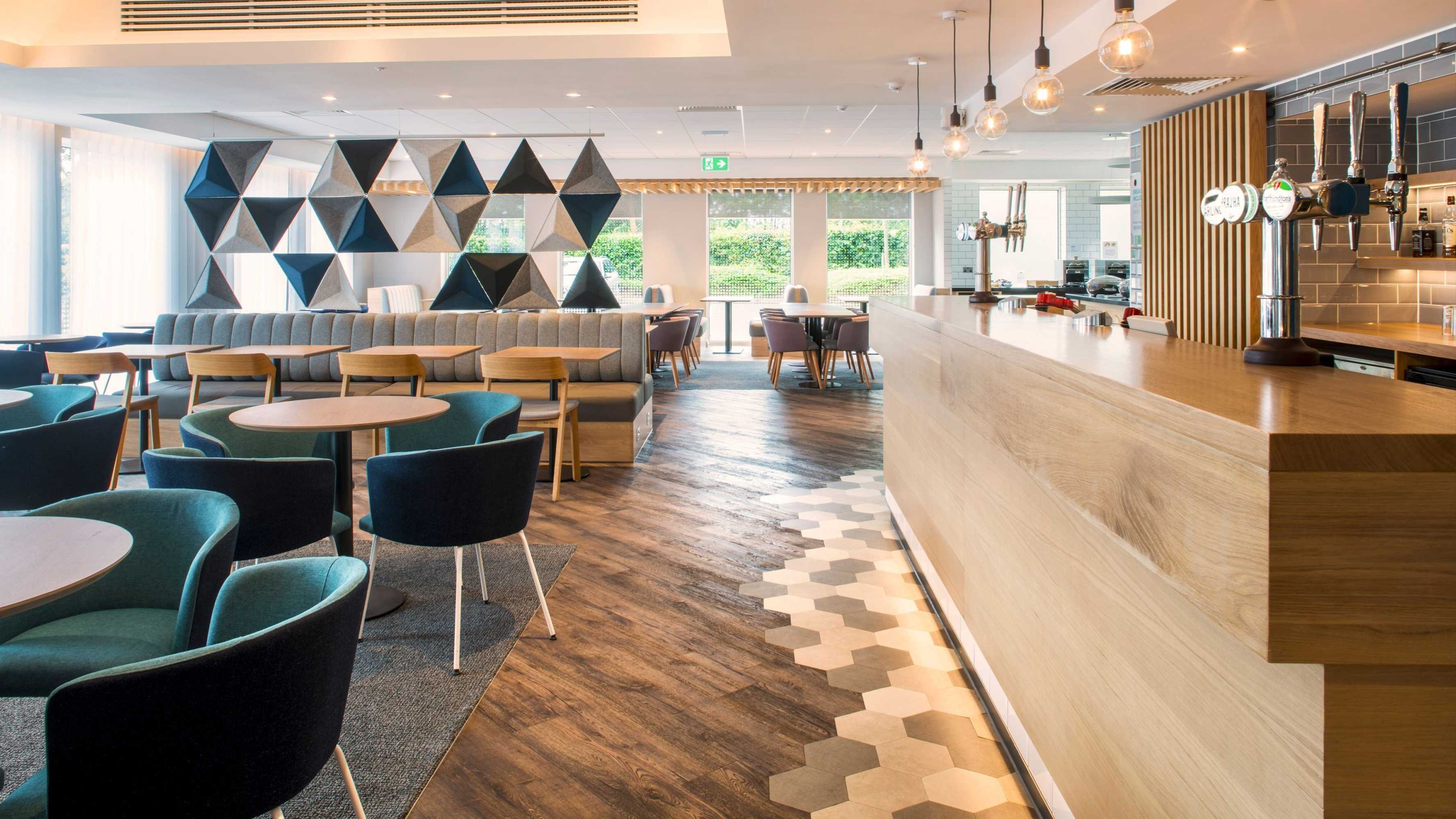 Gift card for Holiday Inn Express Oxford-Kassam Stadium by Ihg Gift card for Holiday Inn Express Oxford-Kassam Stadium by Ihg