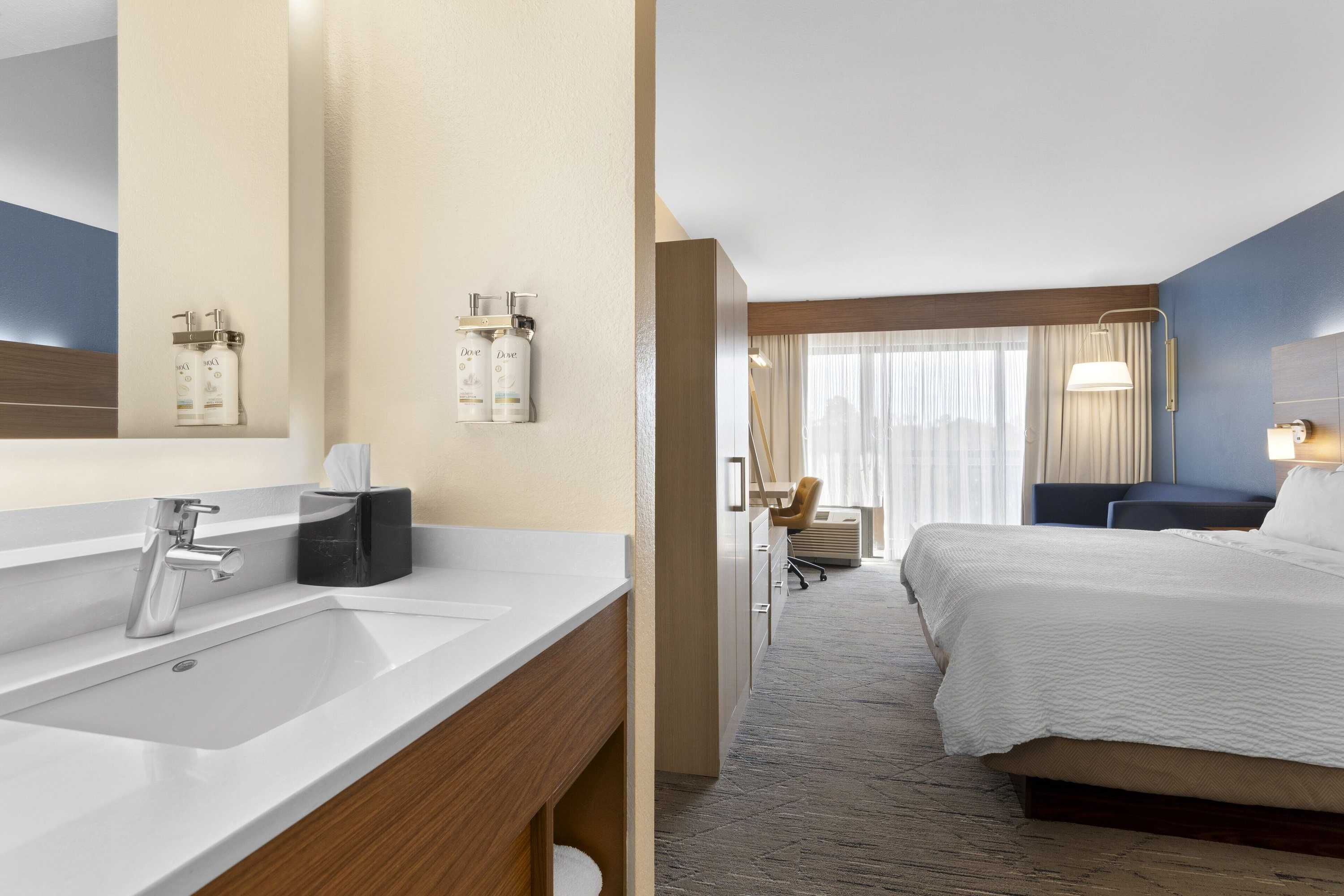 Gift card for Holiday Inn Express Hilton Head Island by Ihg Gift card for Holiday Inn Express Hilton Head Island by Ihg