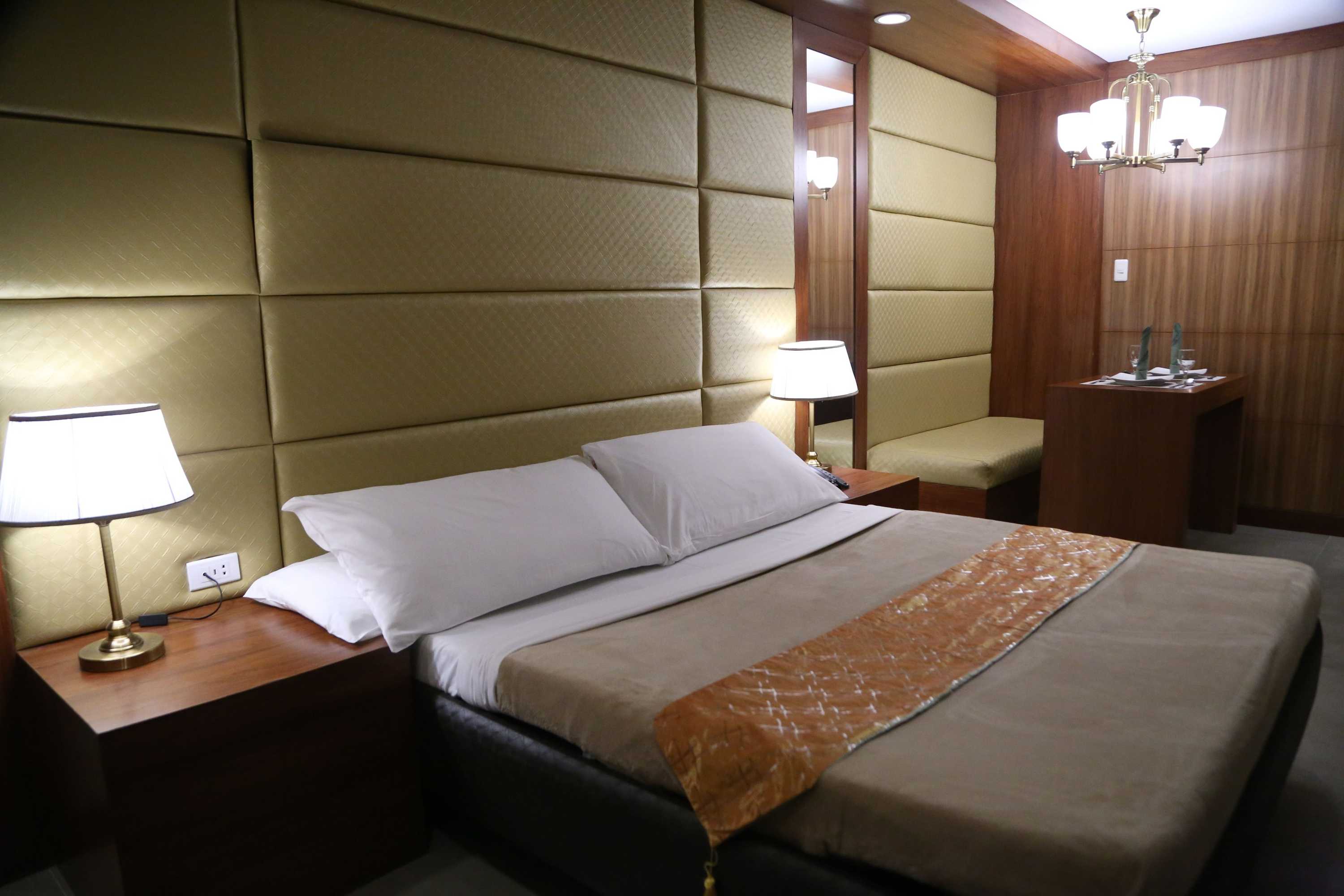 Gift card for Victoria Court Las Piñas Gift card for Victoria Court Las Piñas