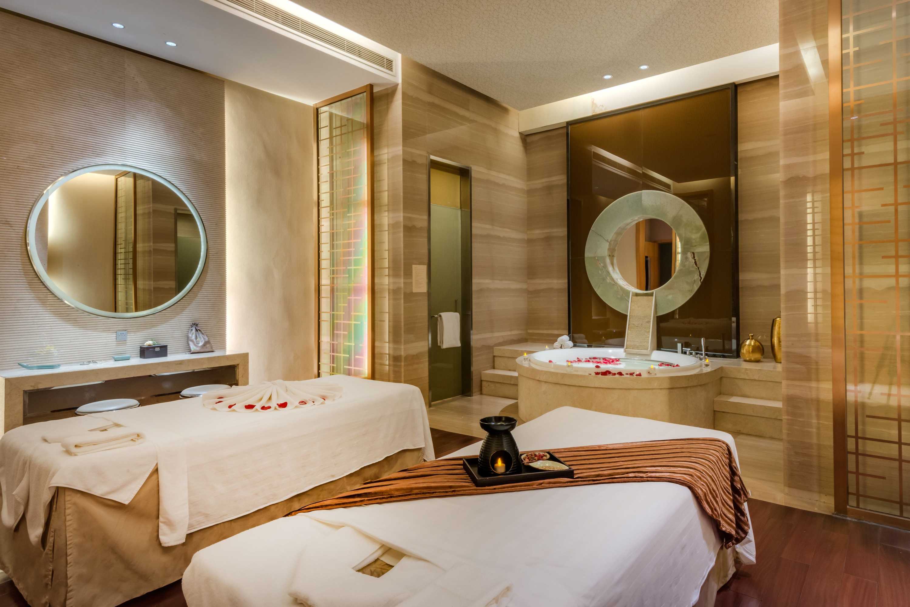 Gift card for Crowne Plaza Xiangyang by Ihg Gift card for Crowne Plaza Xiangyang by Ihg