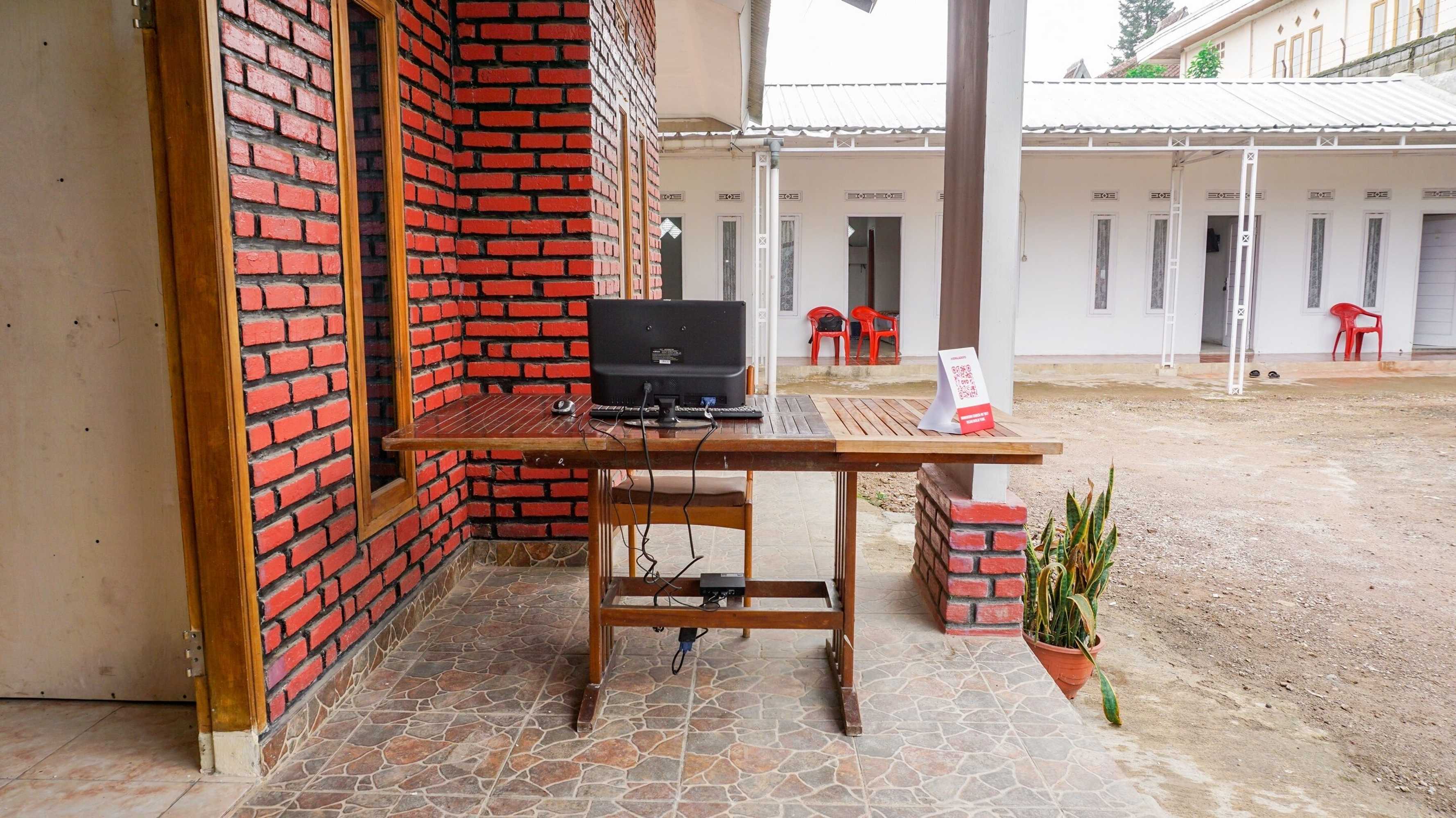 Gift card for Oyo 2369 Cempaka Homestay