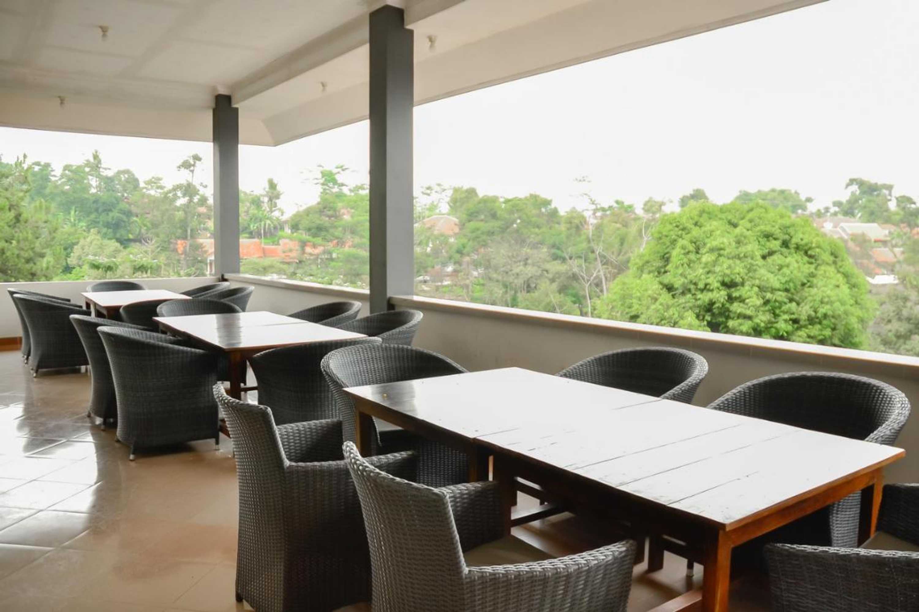 Gift card for Bumi Ciboled Mitra Reddoorz Near Gerbang Tol Pamulihan