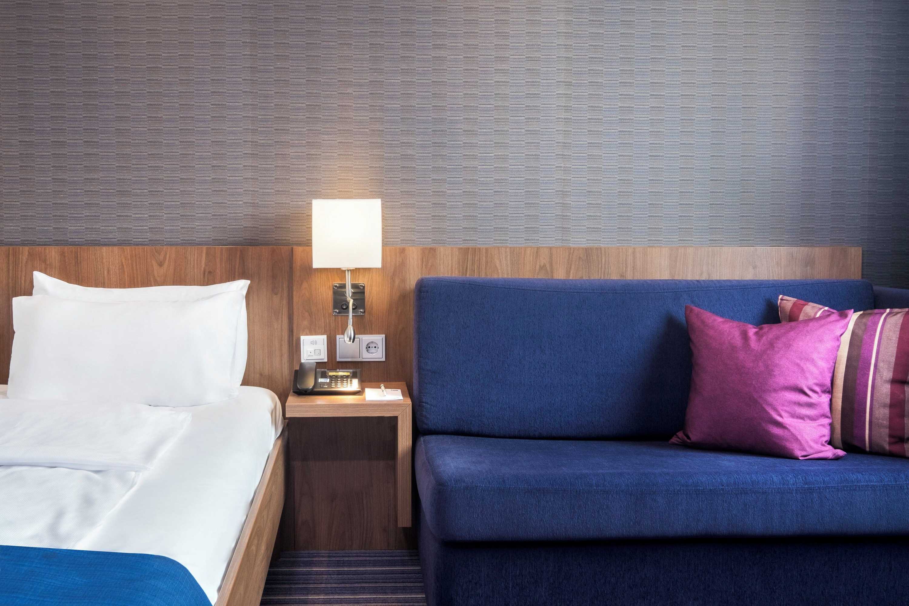 Gift card for Holiday Inn Express Friedrichshafen by Ihg Gift card for Holiday Inn Express Friedrichshafen by Ihg