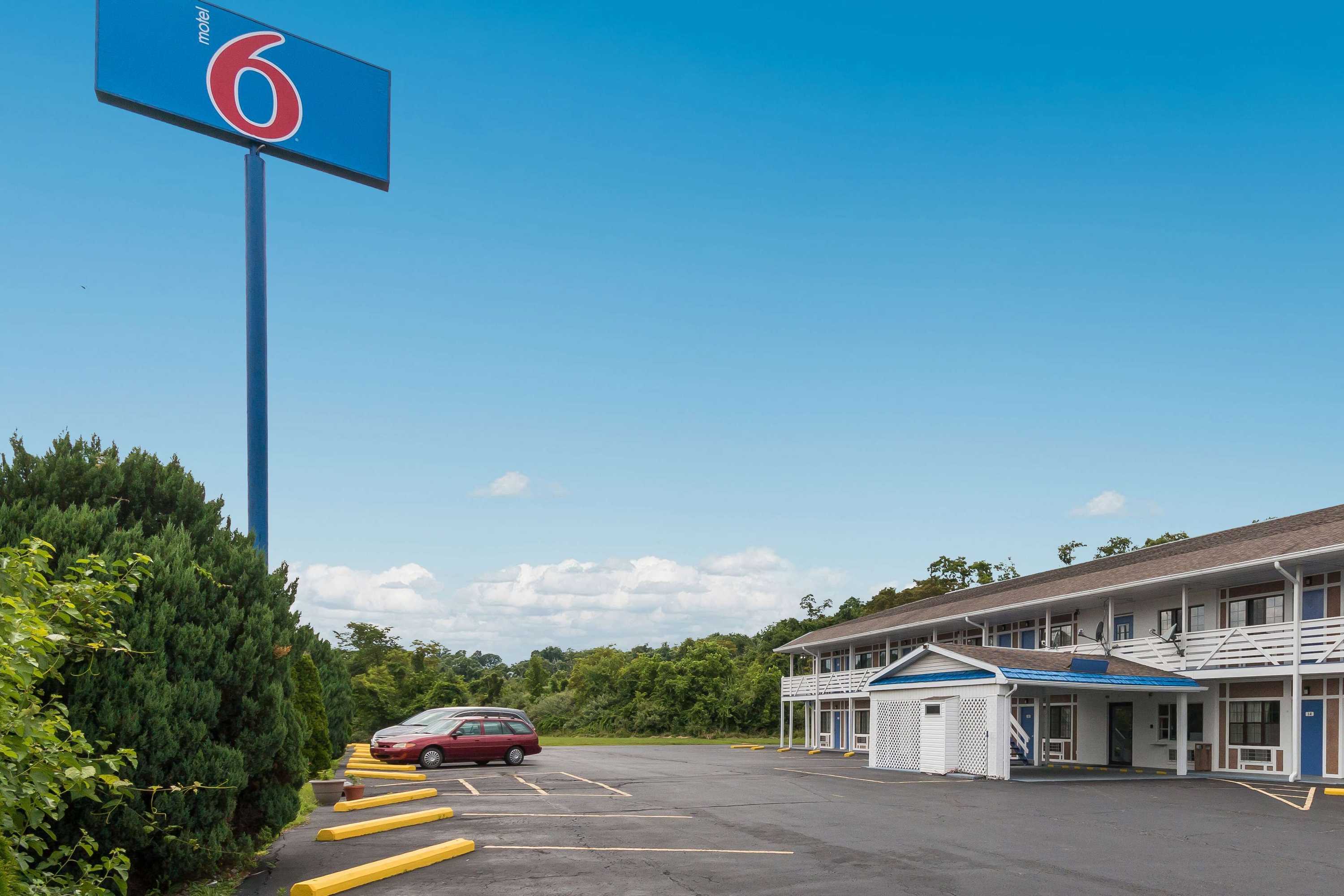 Gift card for Motel 6 Parkersburg, WV