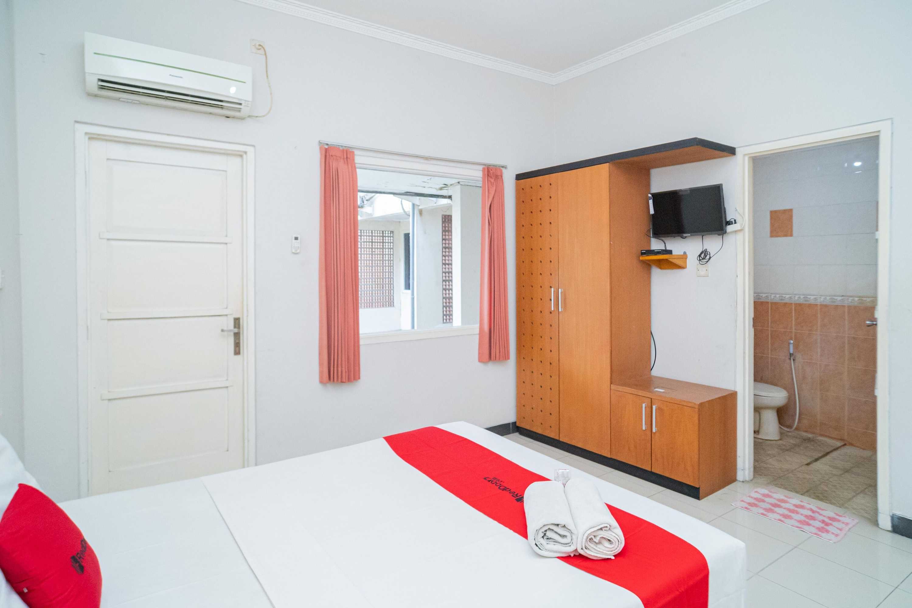 Gift card for Reddoorz Near Rumah Sakit Baptis Kediri Gift card for Reddoorz Near Rumah Sakit Baptis Kediri