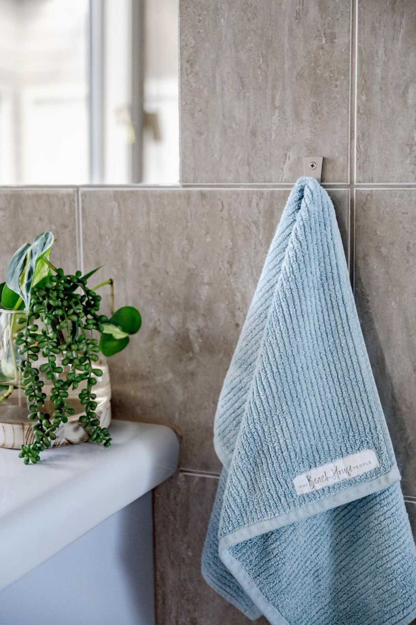 Gift card for Loch Retreat 550m To Town