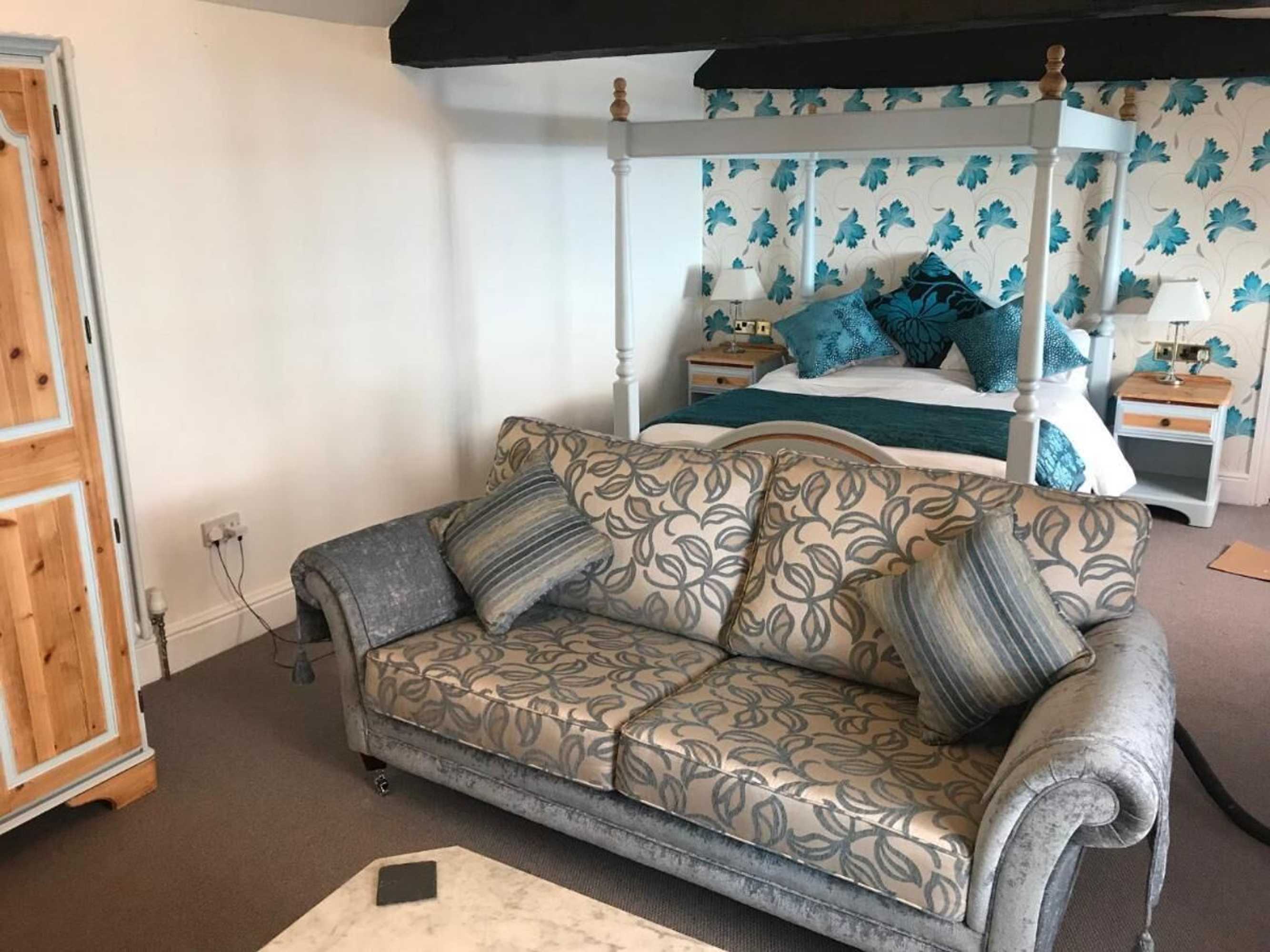 Gift card for Three Queens Hotel