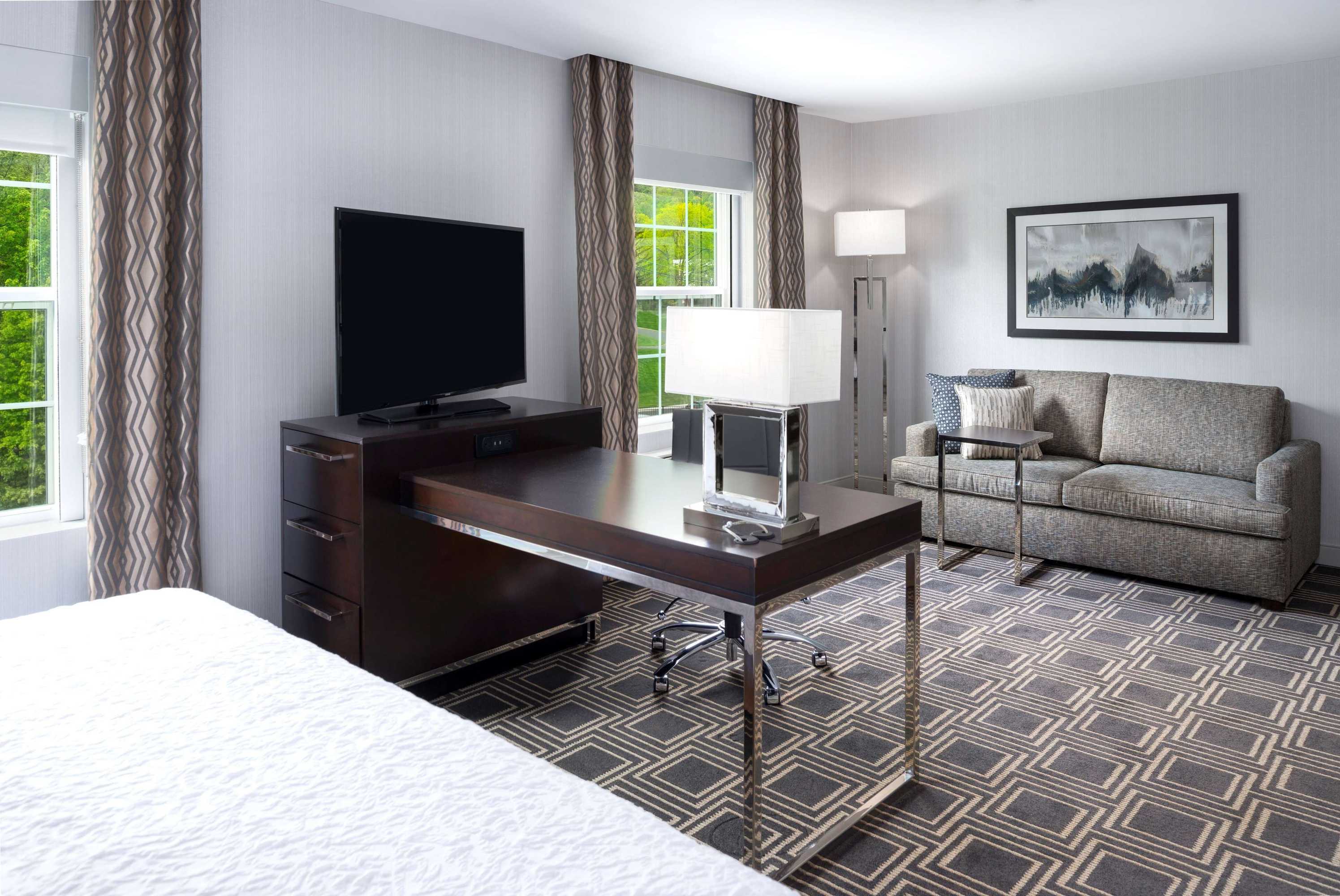 Gift card for Hampton Inn & Suites Bridgewater Gift card for Hampton Inn & Suites Bridgewater