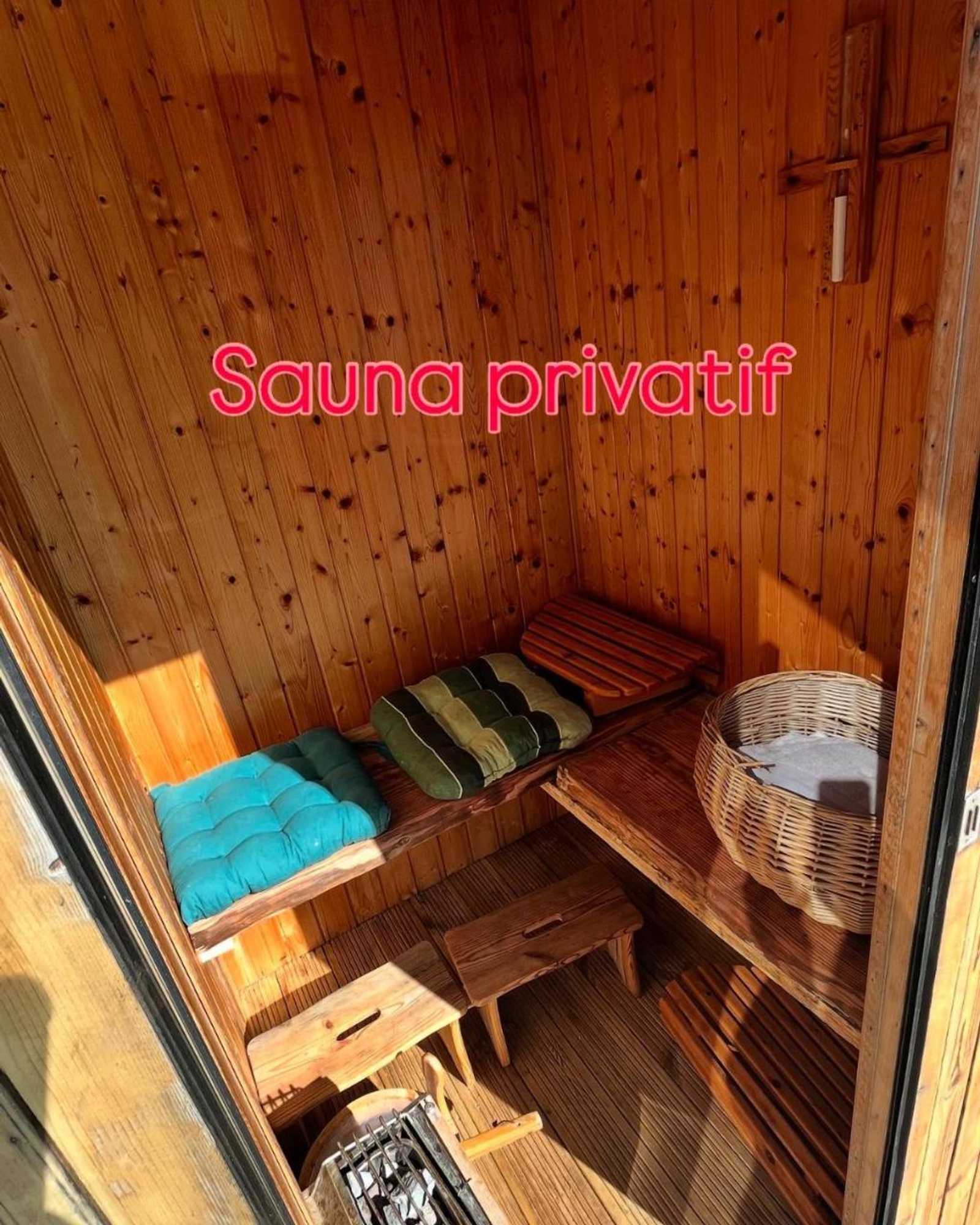 Gift card for La Yourte de Nîmes, Spa , Jacuzzi Chalet Logement Insolite