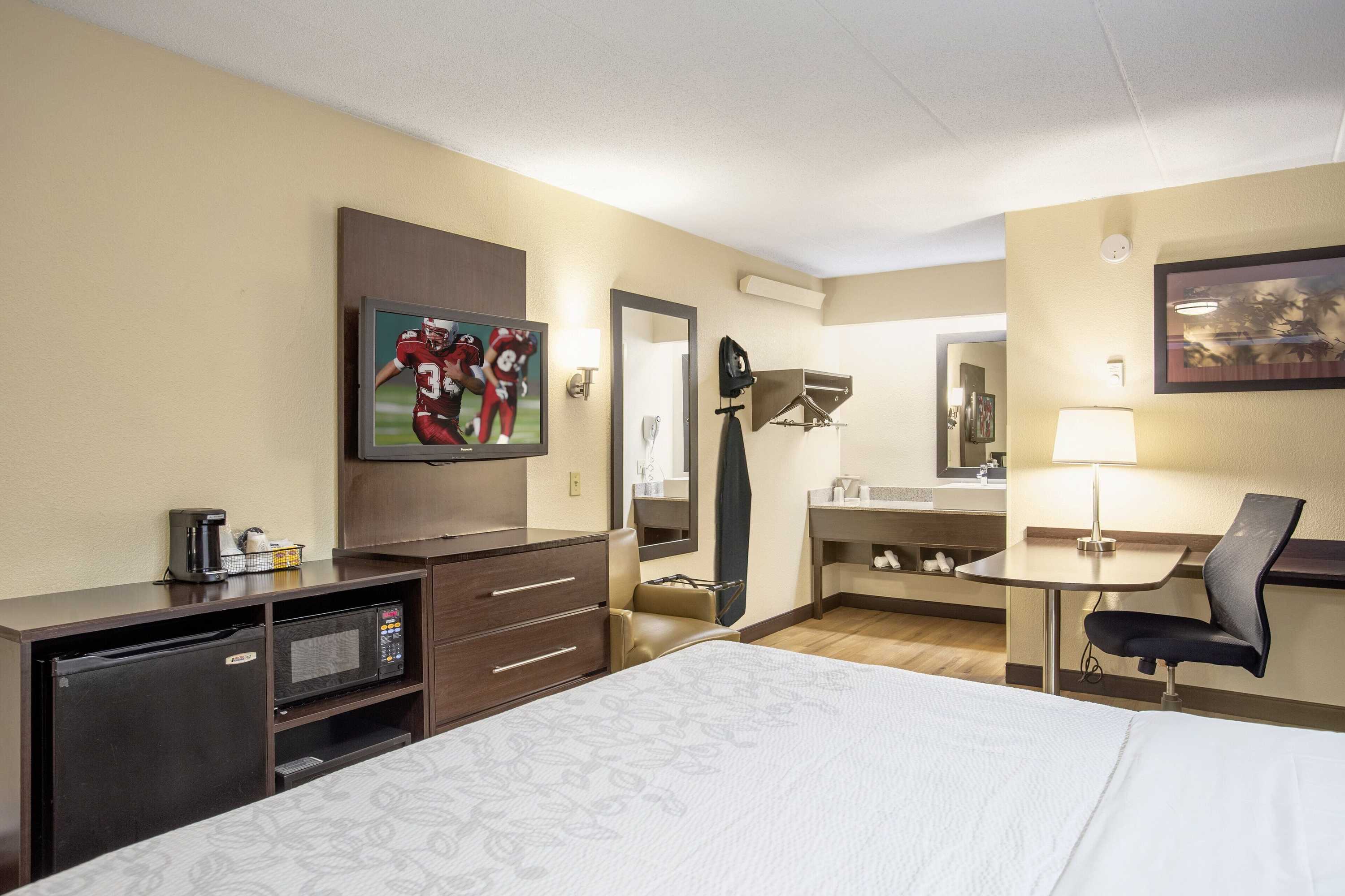 Gift card for Red Roof Inn Plus+ Wilmington - Newark Gift card for Red Roof Inn Plus+ Wilmington - Newark