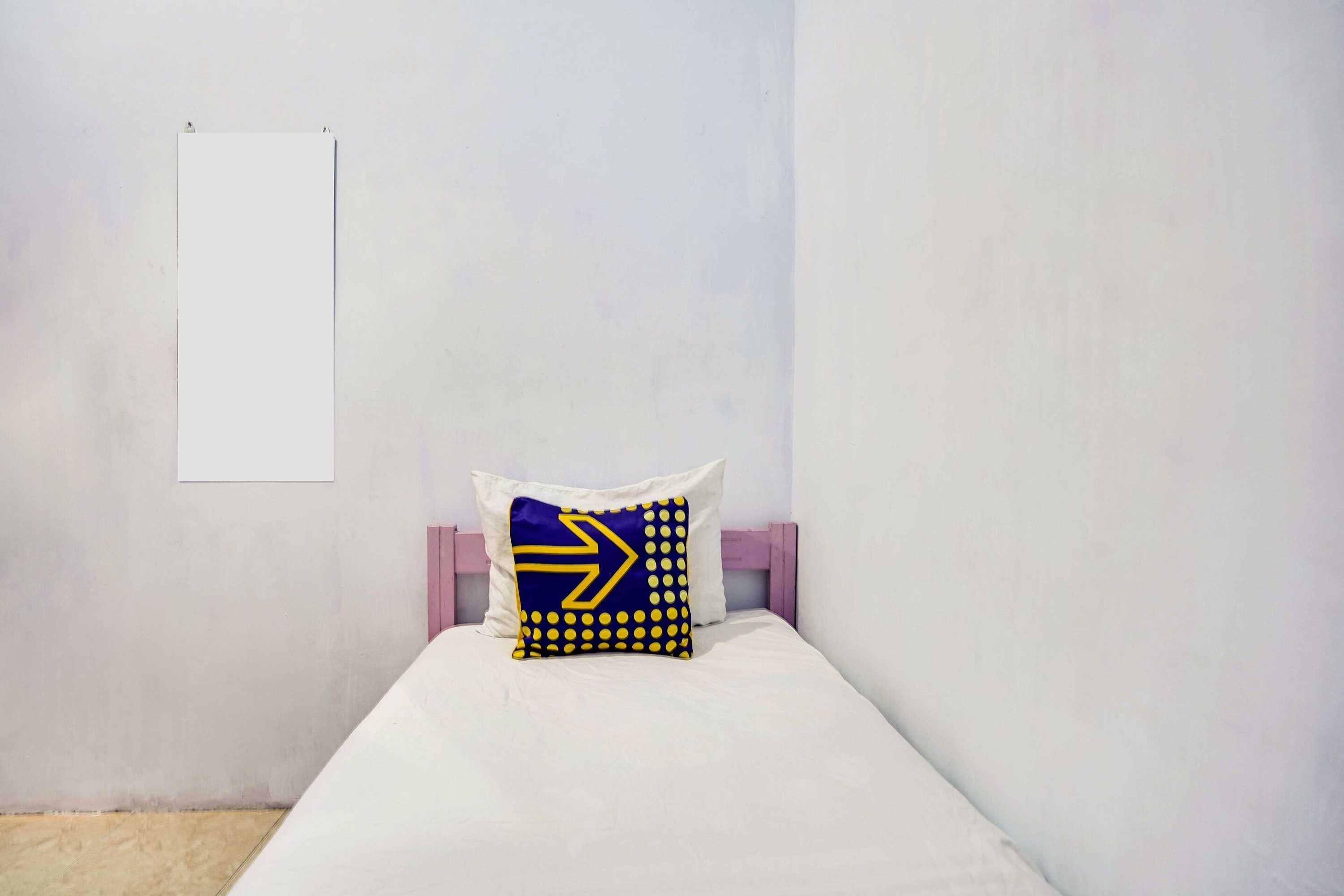 Gift card for Oyo Life 91626 Rr Kost Putri Syariah