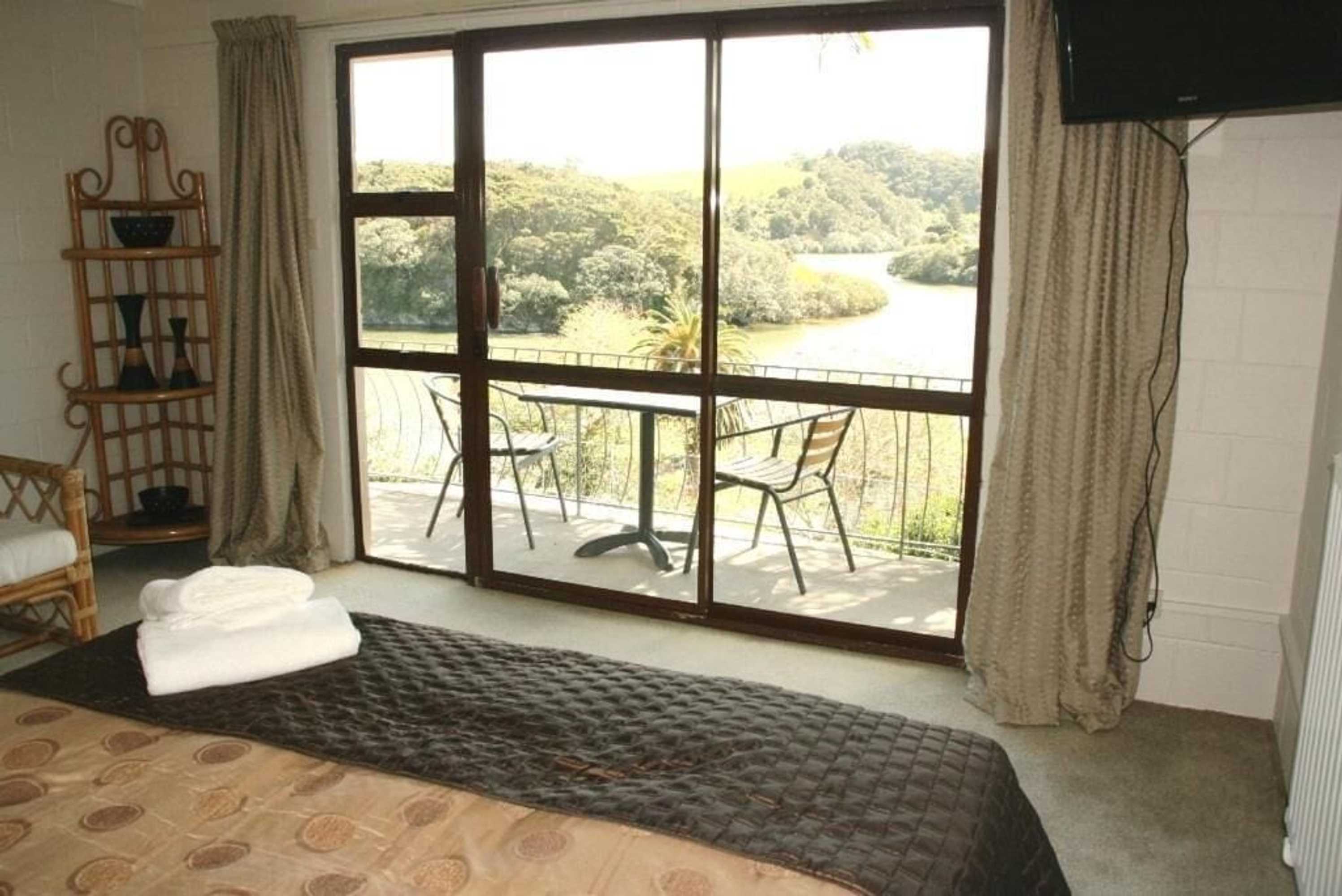 Gift card for Waterfalls Estate - Motel & Campground Gift card for Waterfalls Estate - Motel & Campground