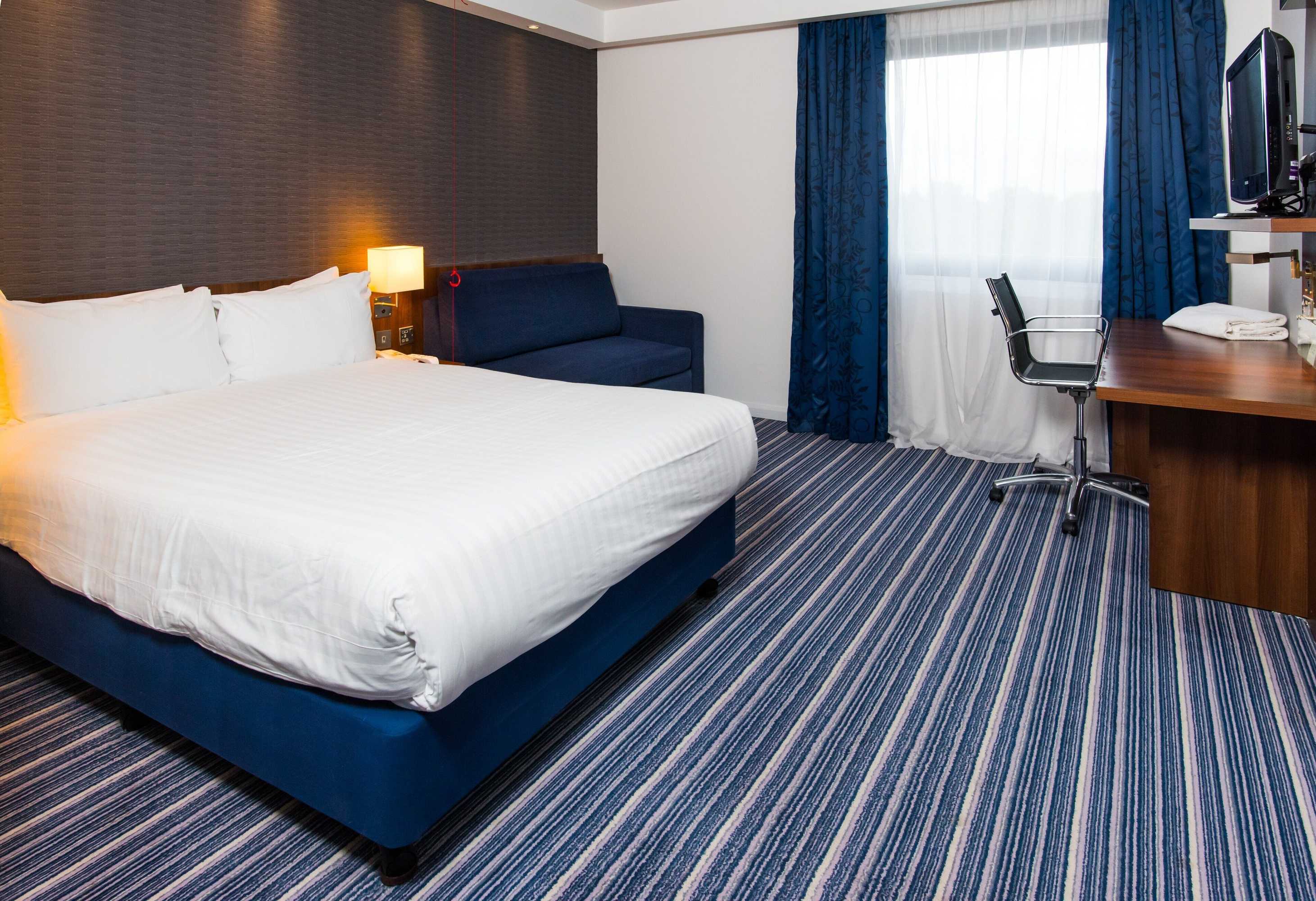 Gift card for Holiday Inn Express Tamworth by Ihg Gift card for Holiday Inn Express Tamworth by Ihg