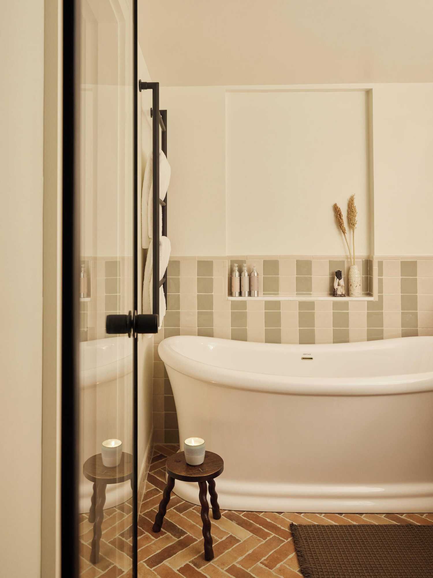 Gift card for No 42 by Guesthouse, Margate Gift card for No 42 by Guesthouse, Margate