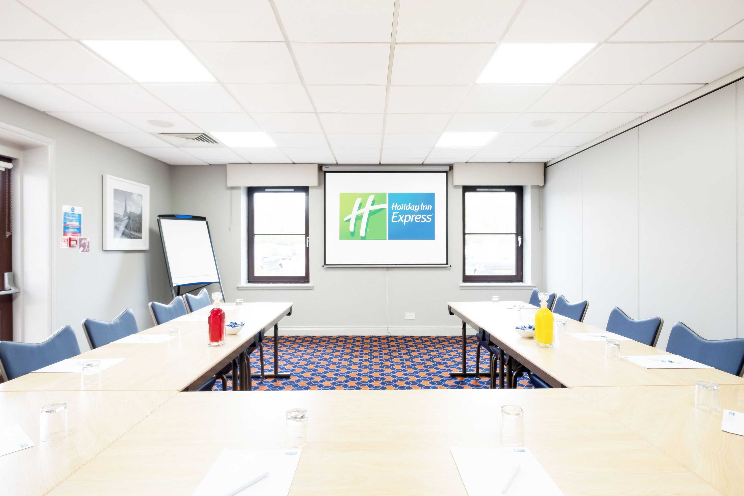 Gift card for Holiday Inn Express Perth by Ihg Gift card for Holiday Inn Express Perth by Ihg
