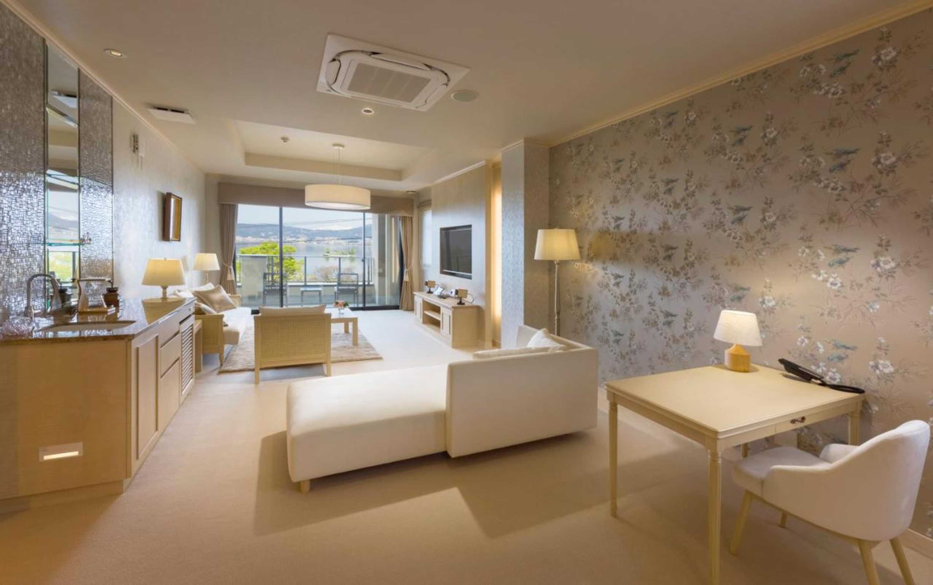Gift card for Katakura Silk Hotel